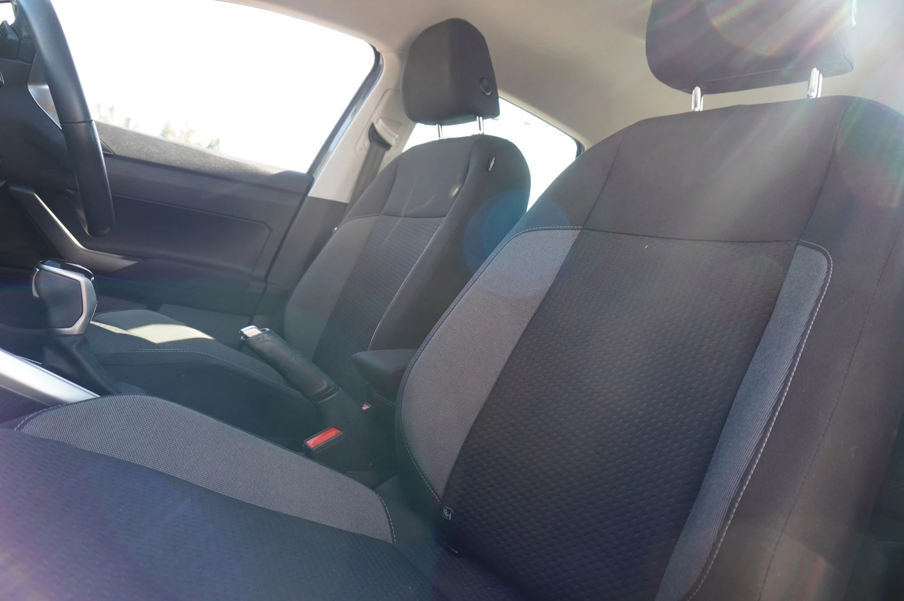 Volkswagen-Polo-image-9