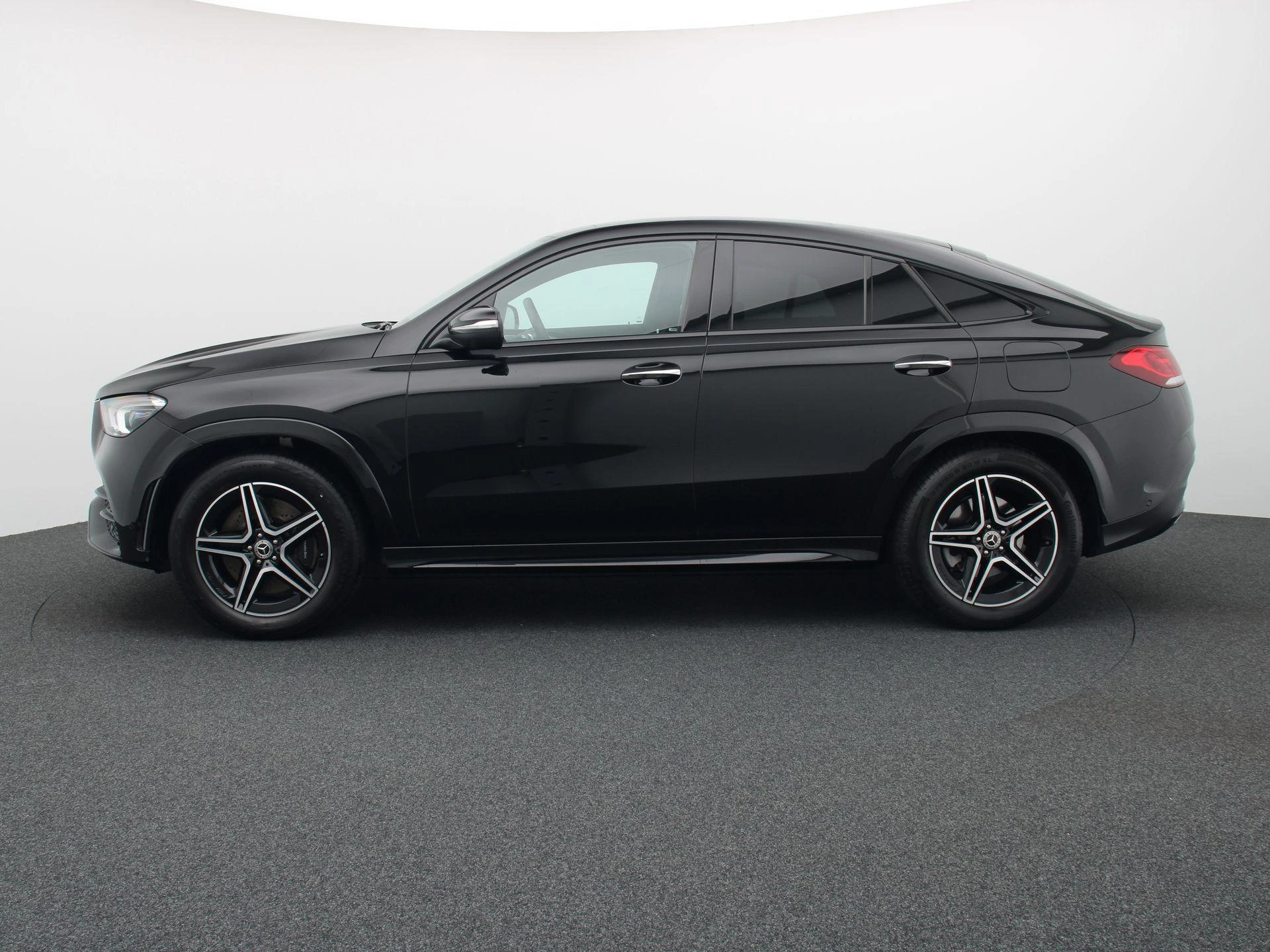 Mercedes-Benz-GLE-image-3