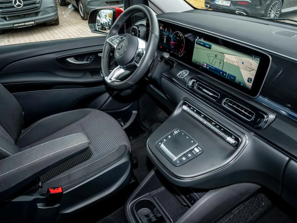 Mercedes-Benz-V-Klasse 220-image-8