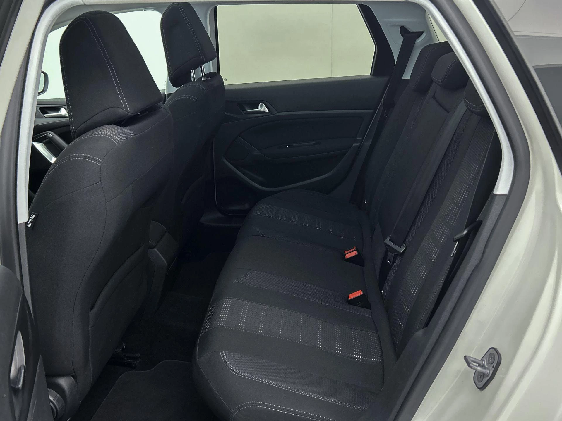 Peugeot-308-image-9