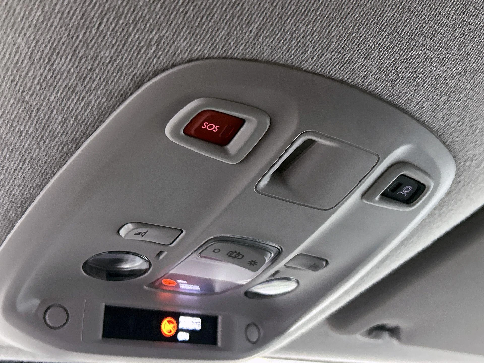 Opel-Vivaro-image-12
