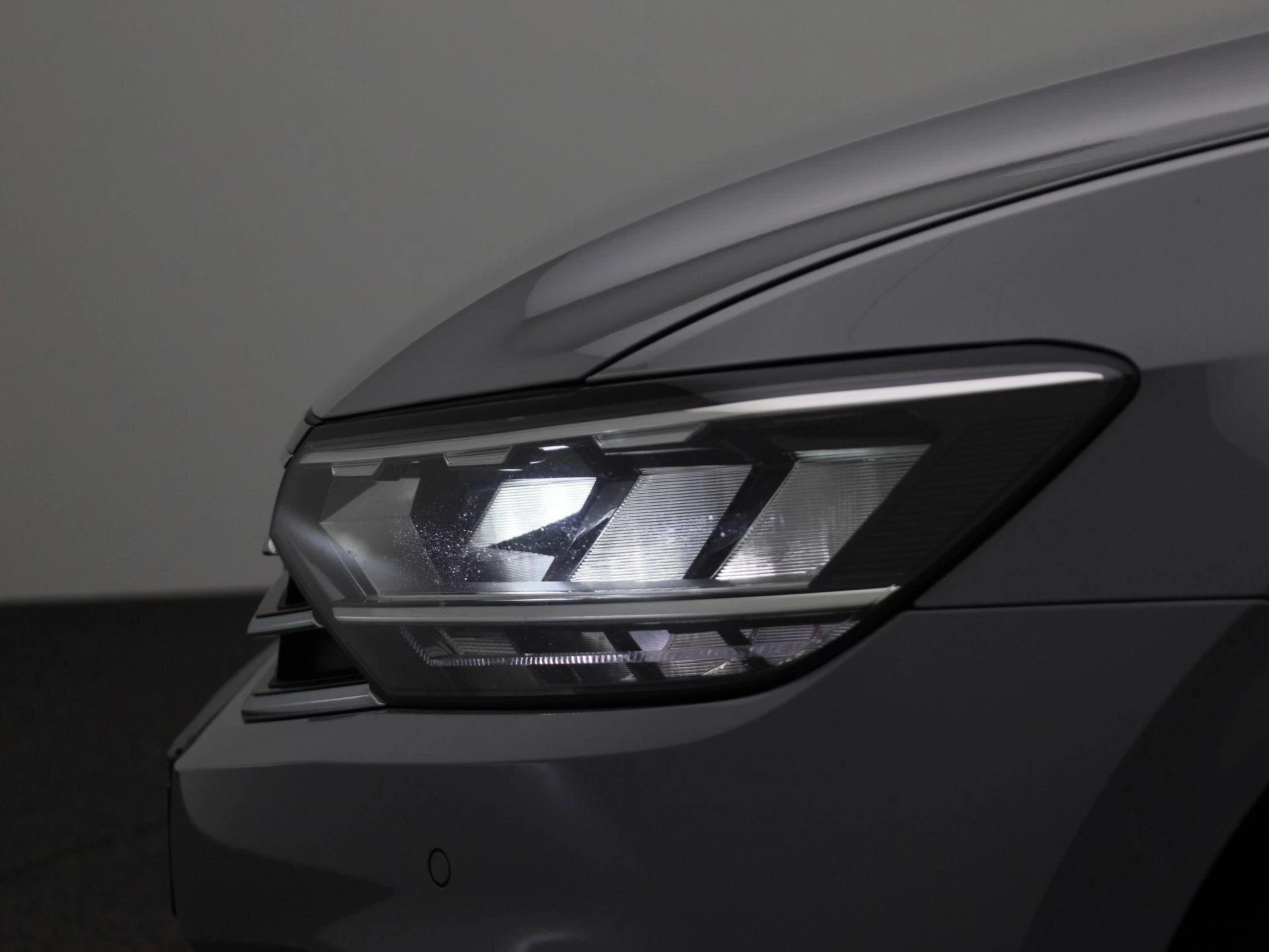 Volkswagen-Passat-image-13