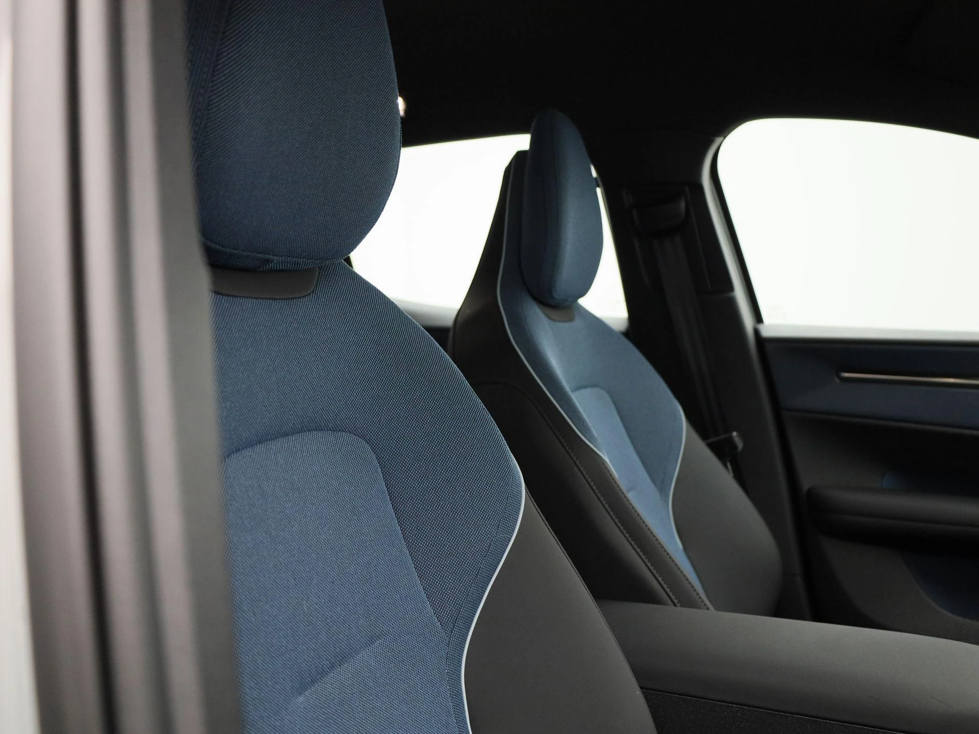 Volvo-EX30-image-32