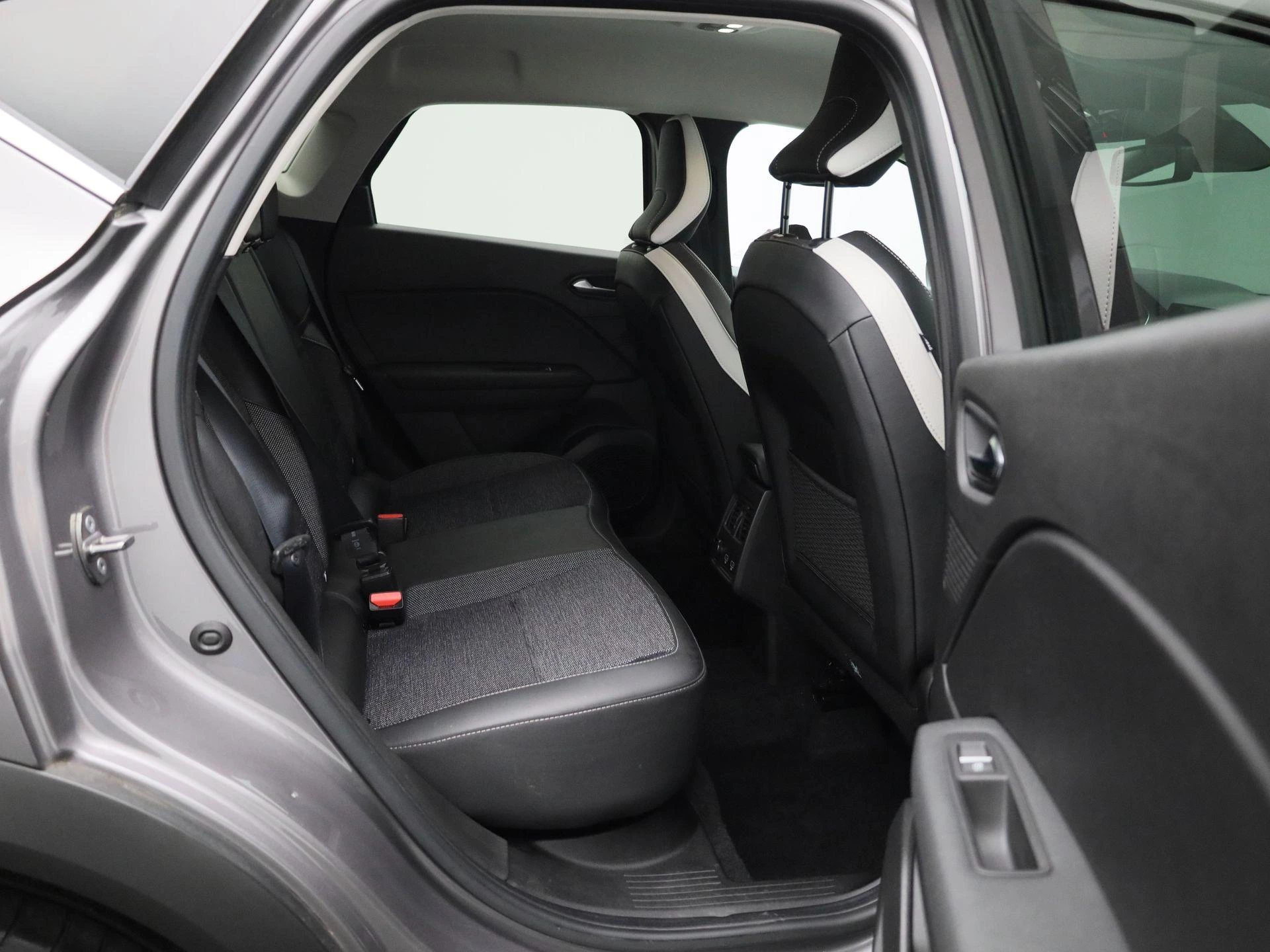 Renault-Captur-image-34