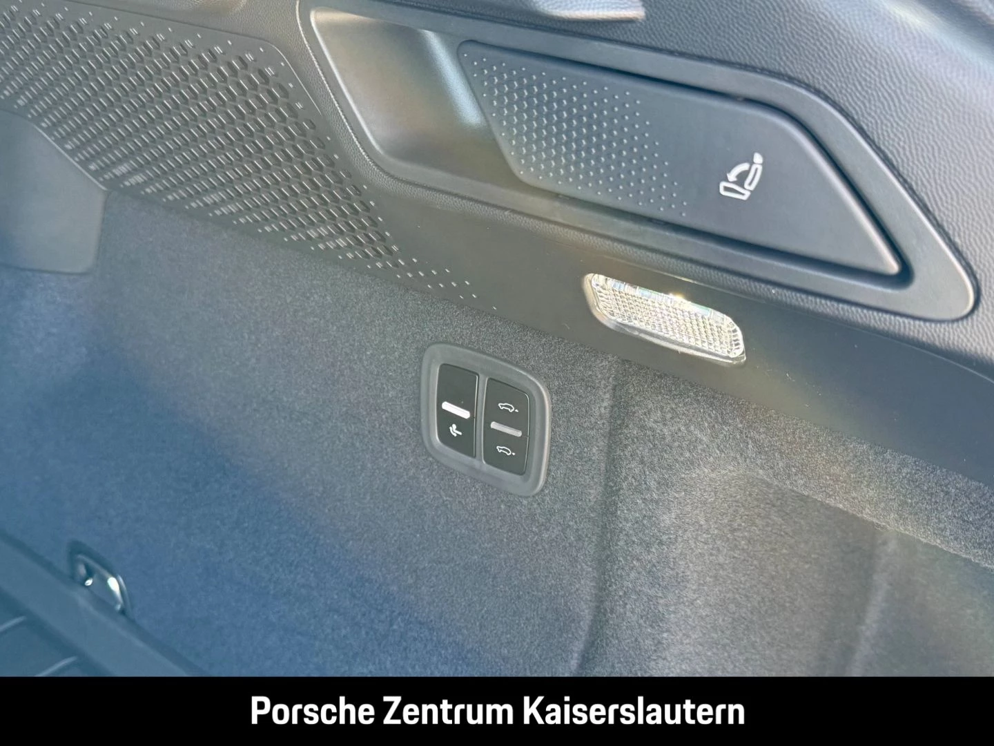 Porsche Macan 4 Surround-View BOSE Luftfederung LED -