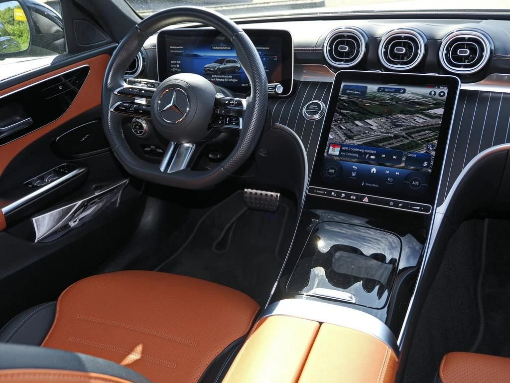 Mercedes-Benz-C-Klasse 300-image-9