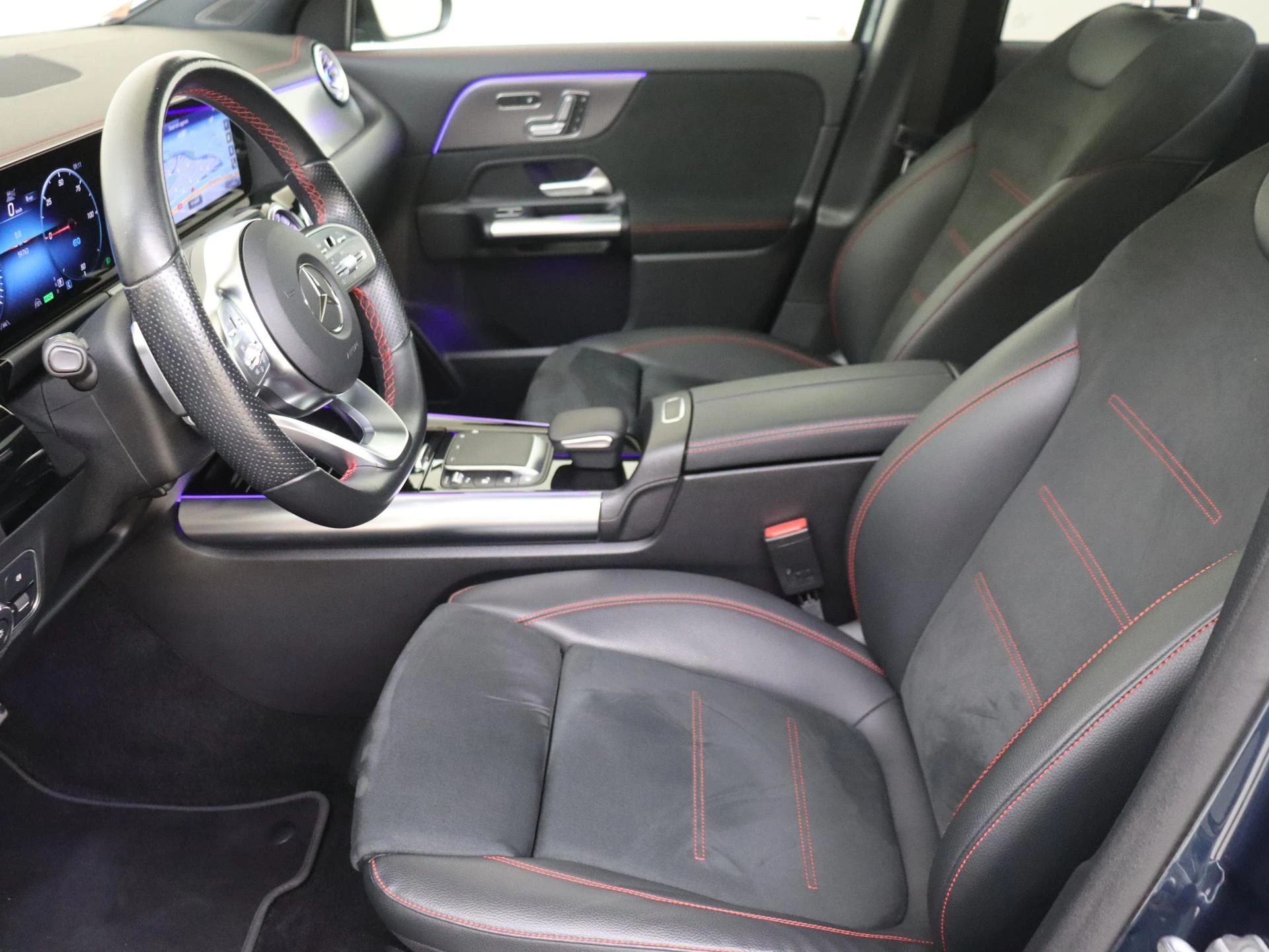 Mercedes-Benz-EQA-image-13
