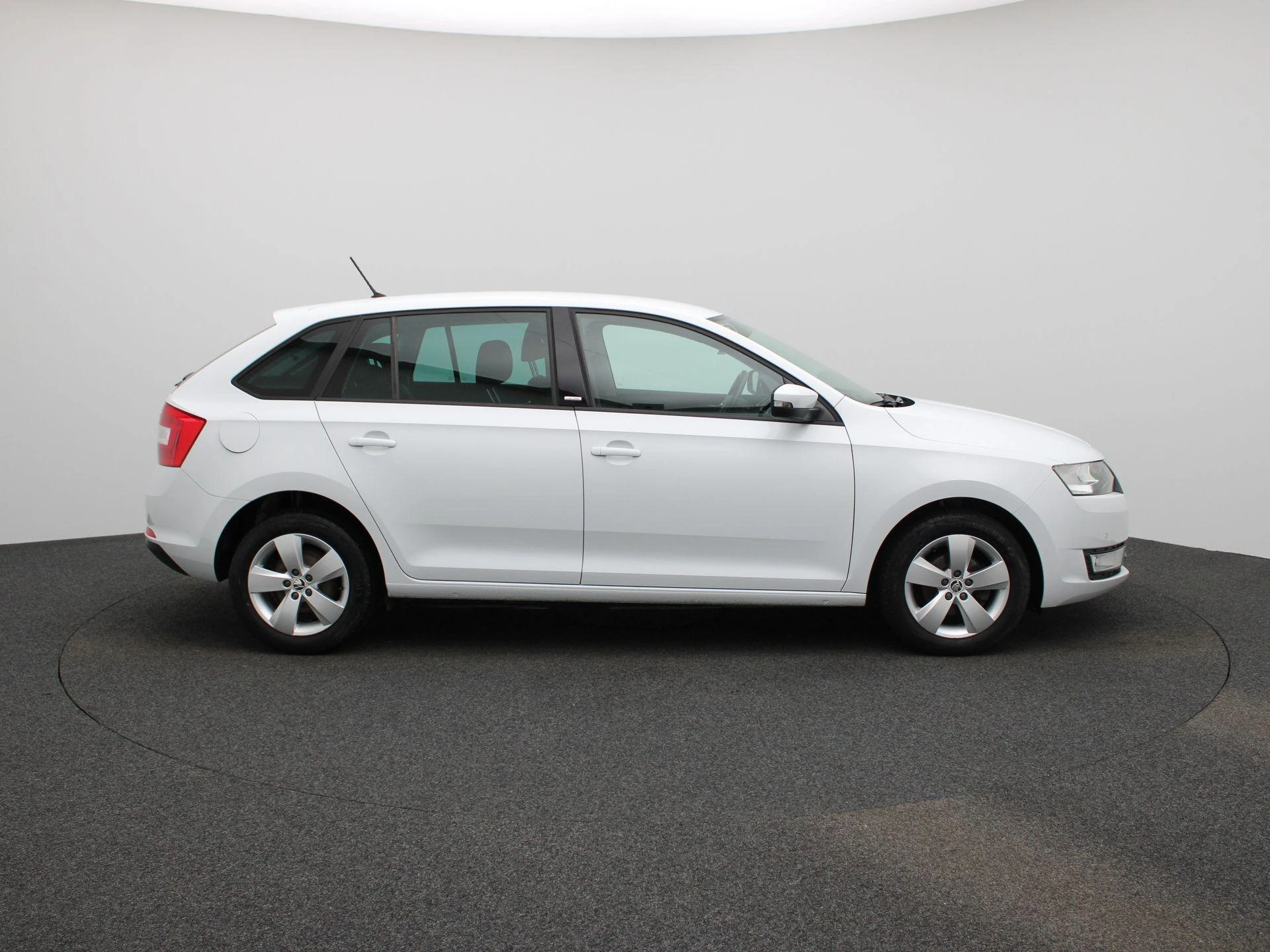 Škoda-Rapid-image-5