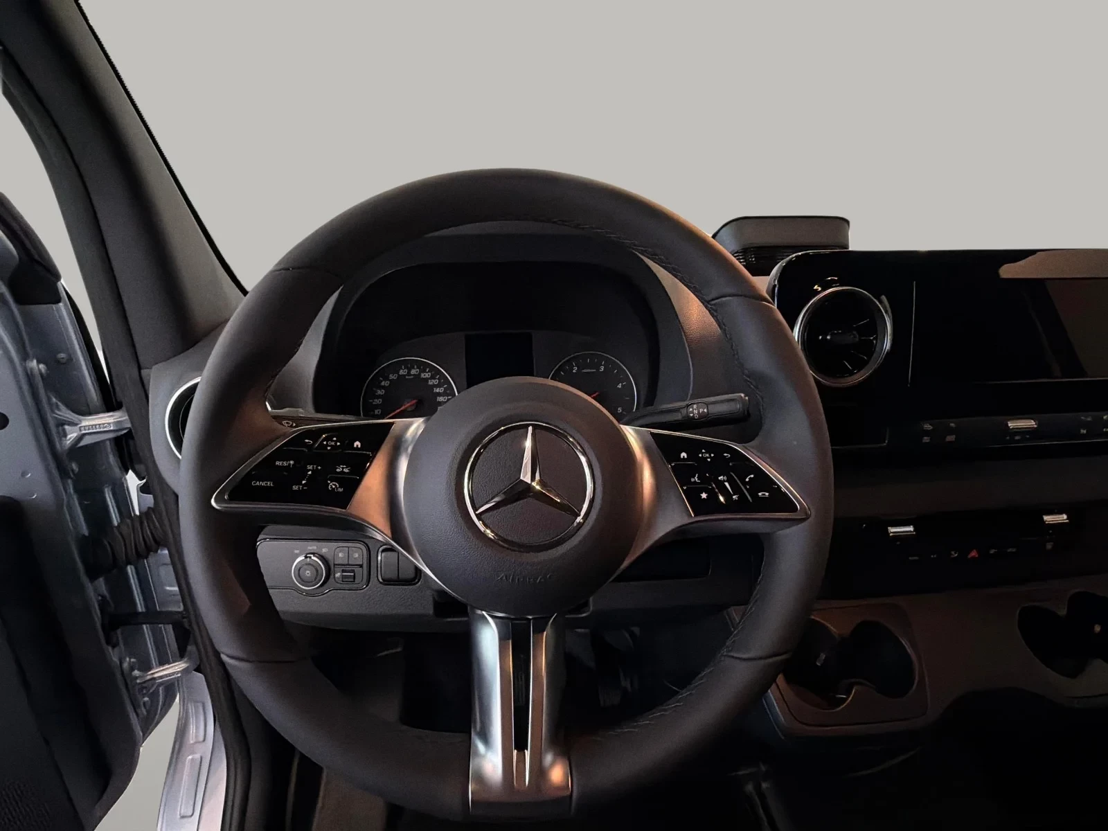 Mercedes-Benz Sprinter 319 CDi A2 Kassevogn SELECT RWD