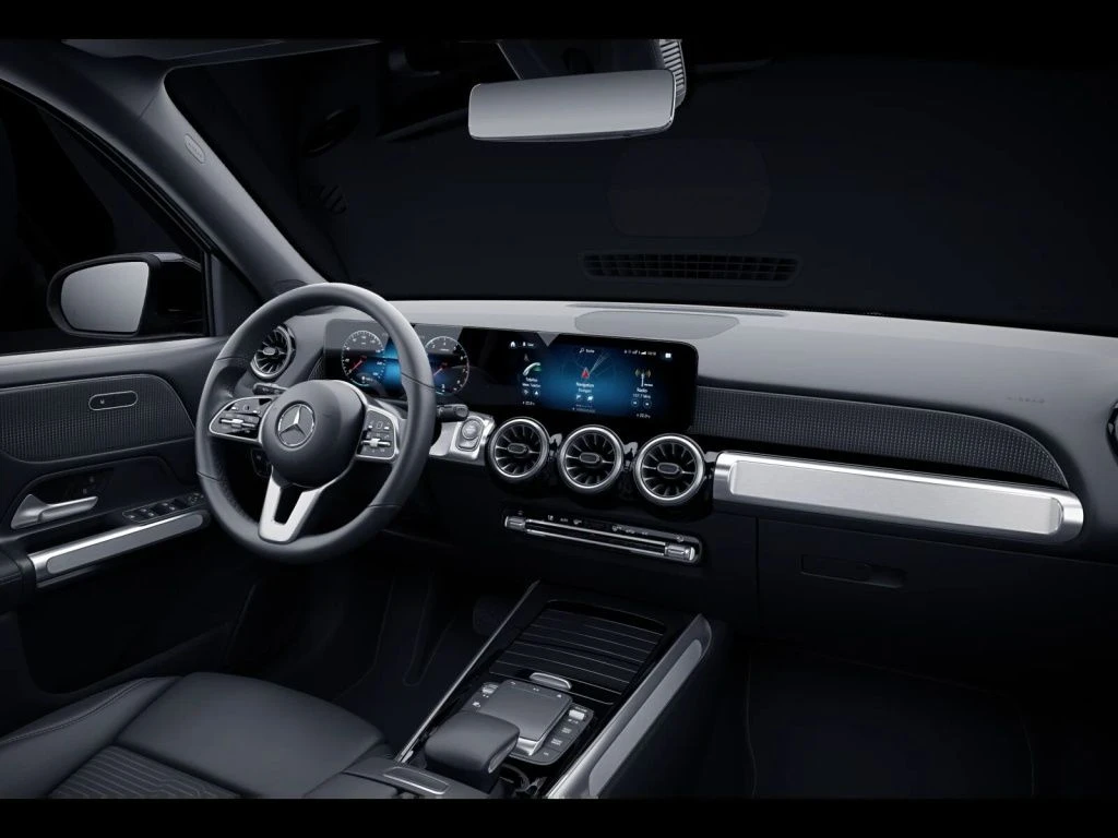 Mercedes-Benz-GLB 200-image-12