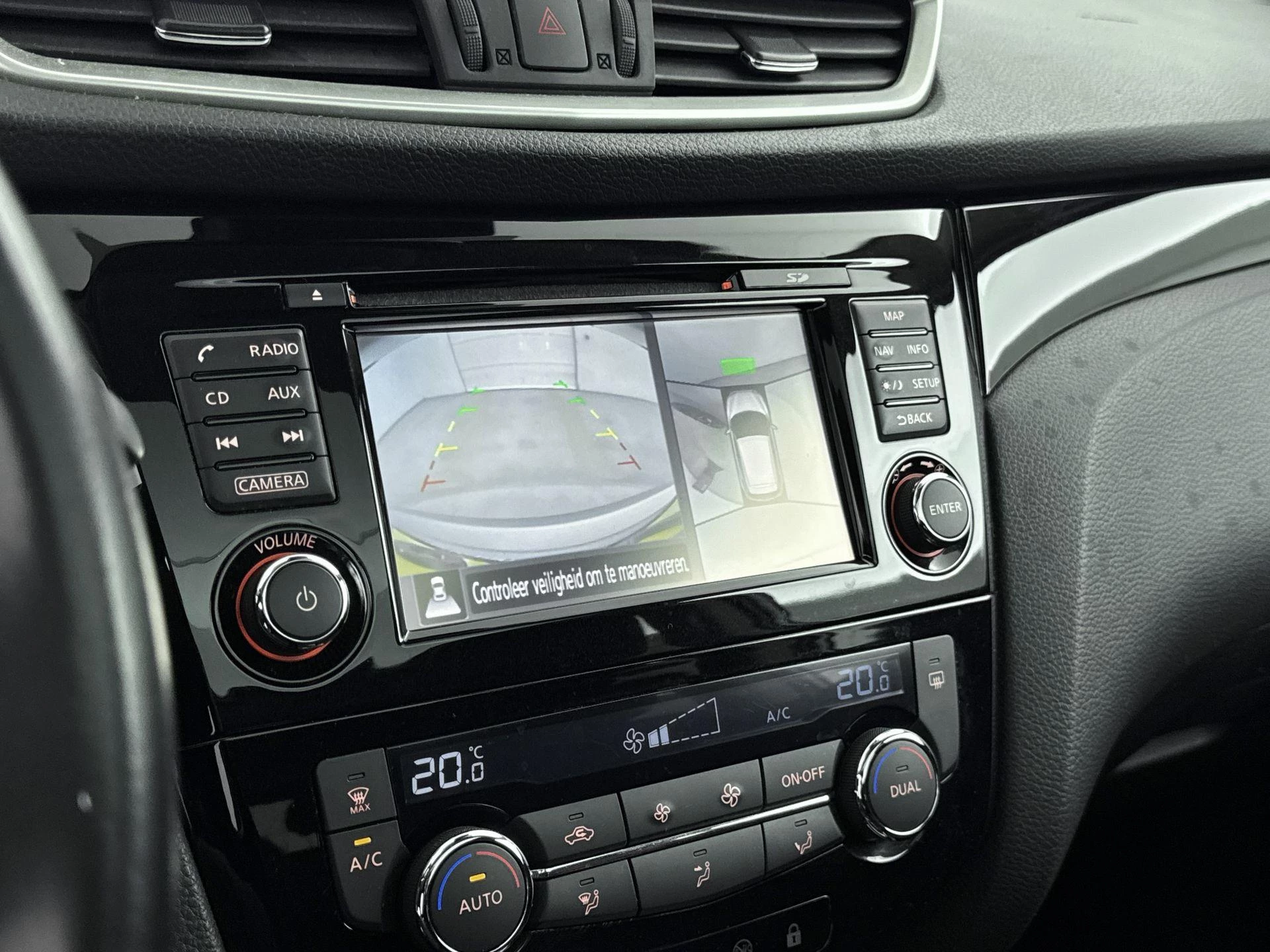 Nissan-QASHQAI-image-10