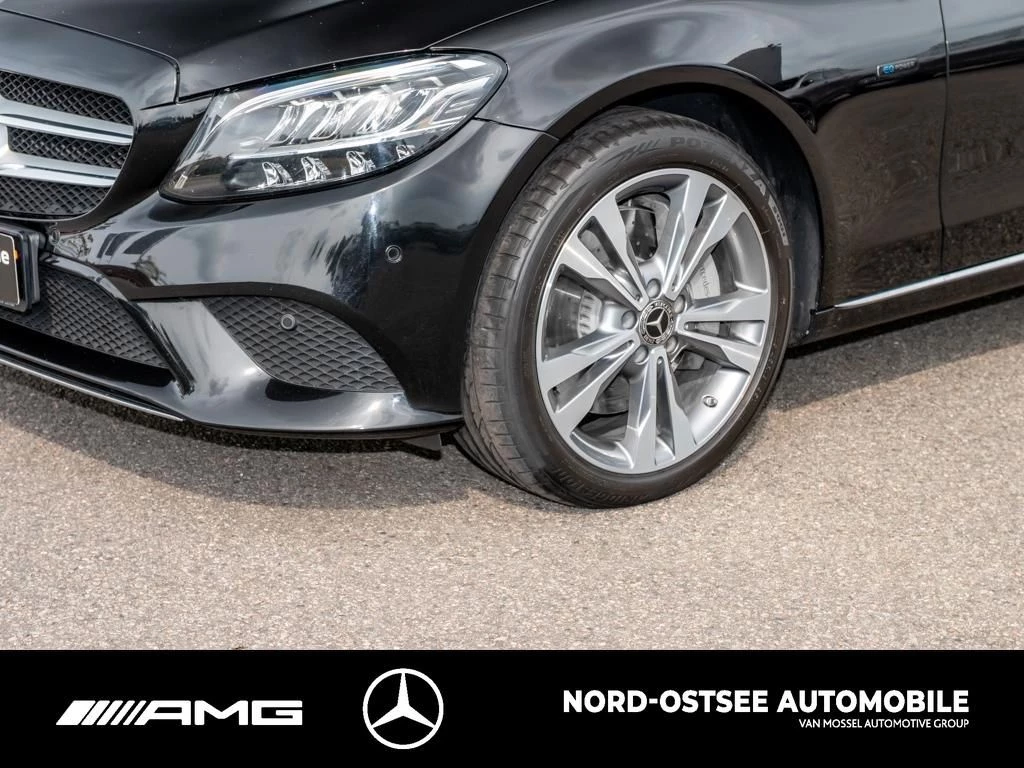 Mercedes-Benz C-Klasse 300 de T AVANTGARDE KAMERA NAVI AHK LED SHZ AVANTGARDEW205 C 300 de T AVANTGARDE KAMERA NAVI AHK LED SHZ AVANTGARDE