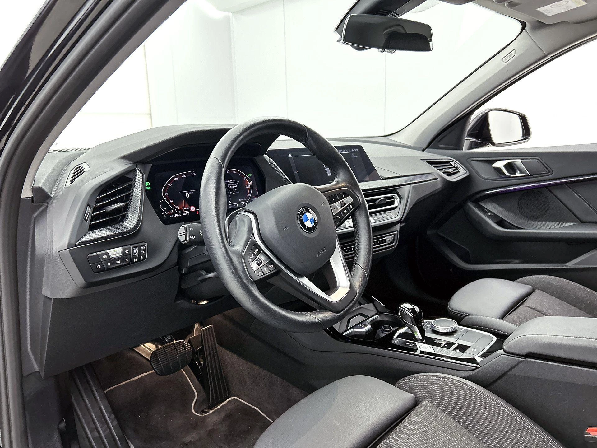 BMW-1 Serie-image-17
