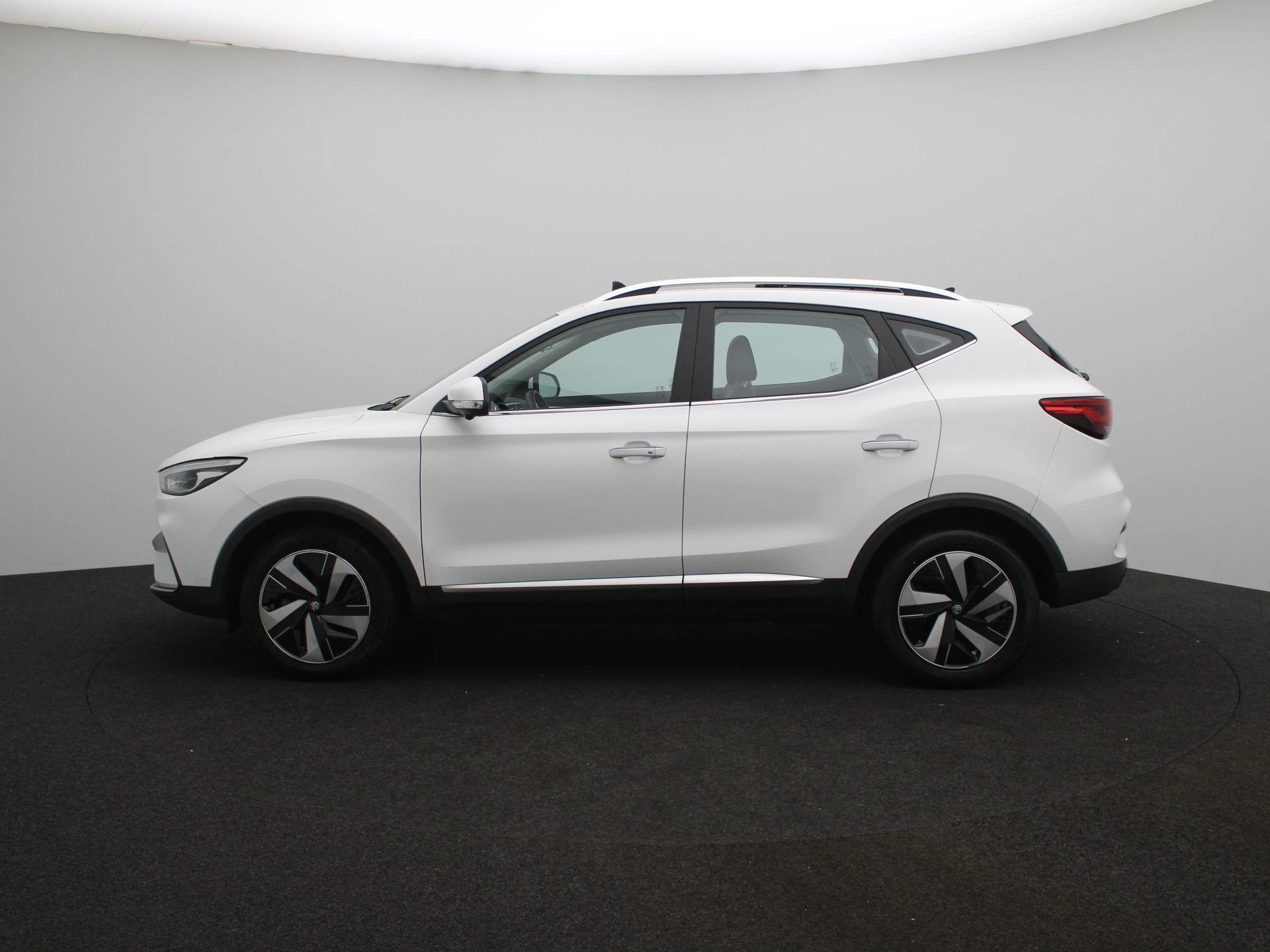 MG ZS EV Standard Range Luxury 50 kWh