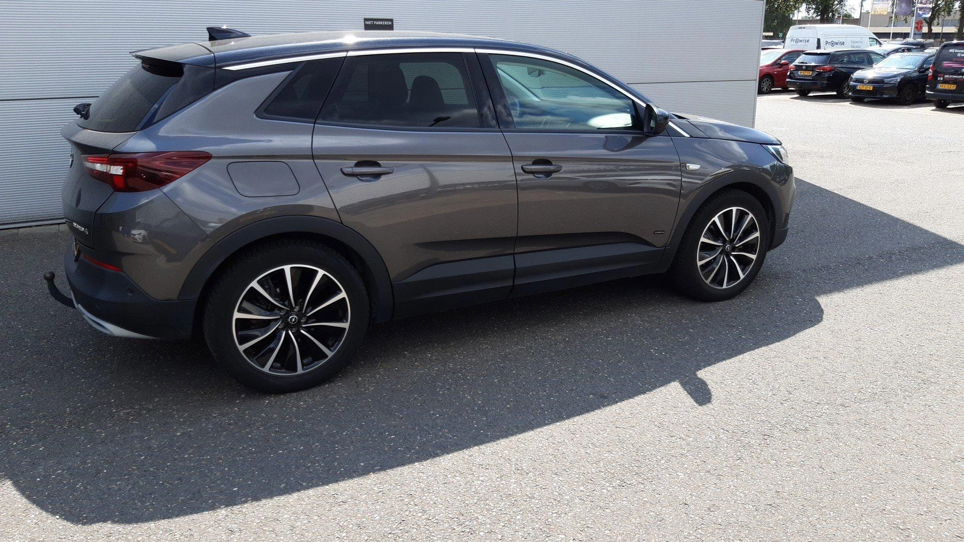 Opel-Grandland X-image-4