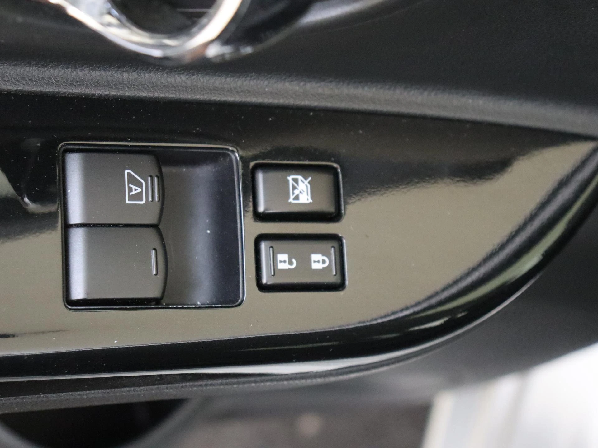 Nissan-Micra-image-22