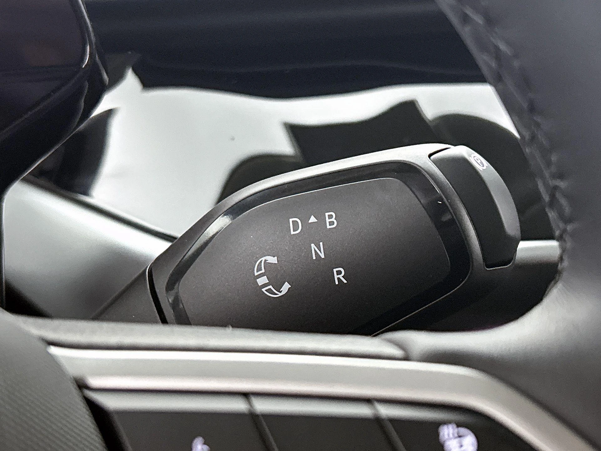 Volkswagen-ID. Buzz-image-18