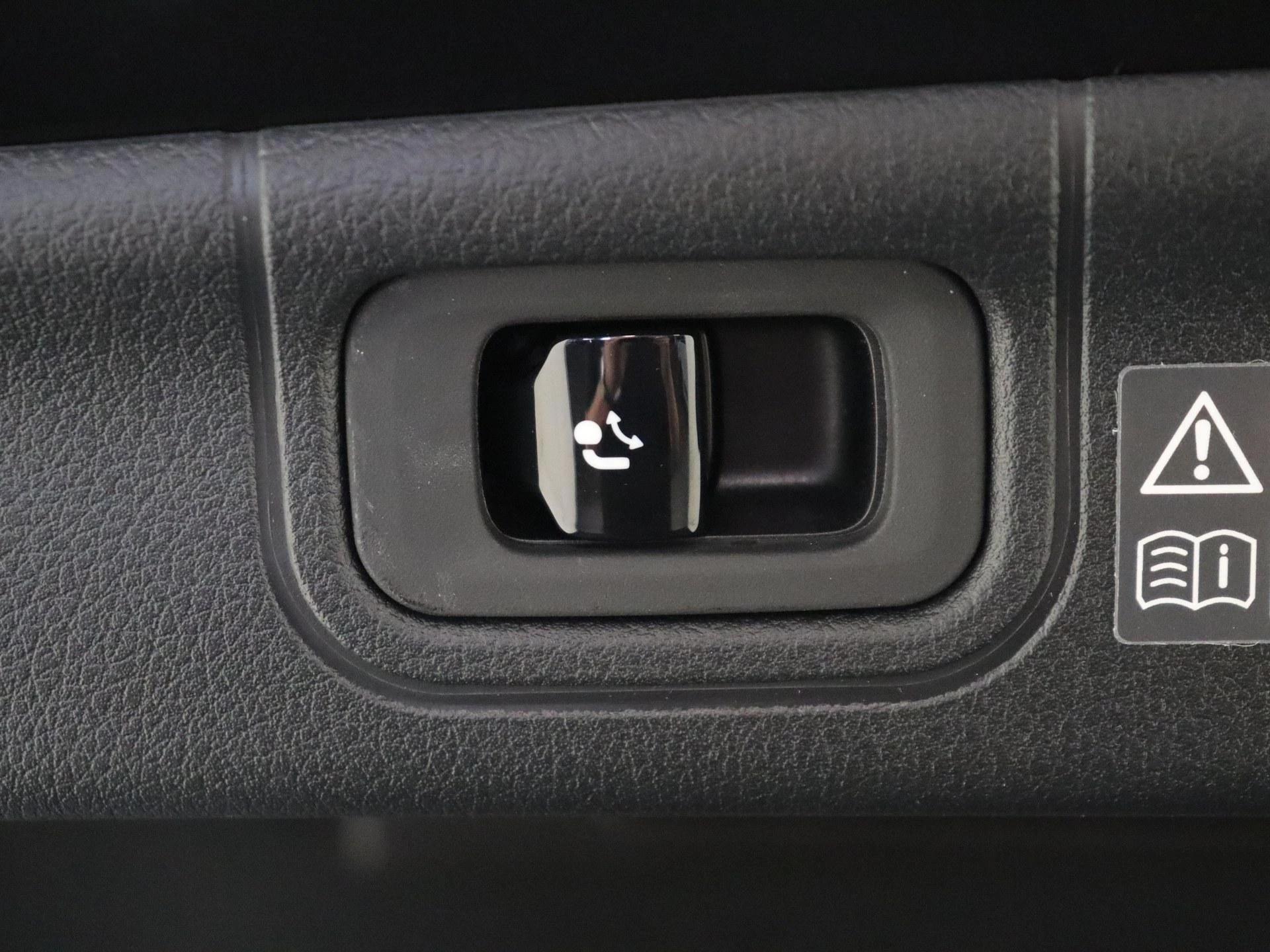 Mercedes-Benz-C-Klasse-image-31