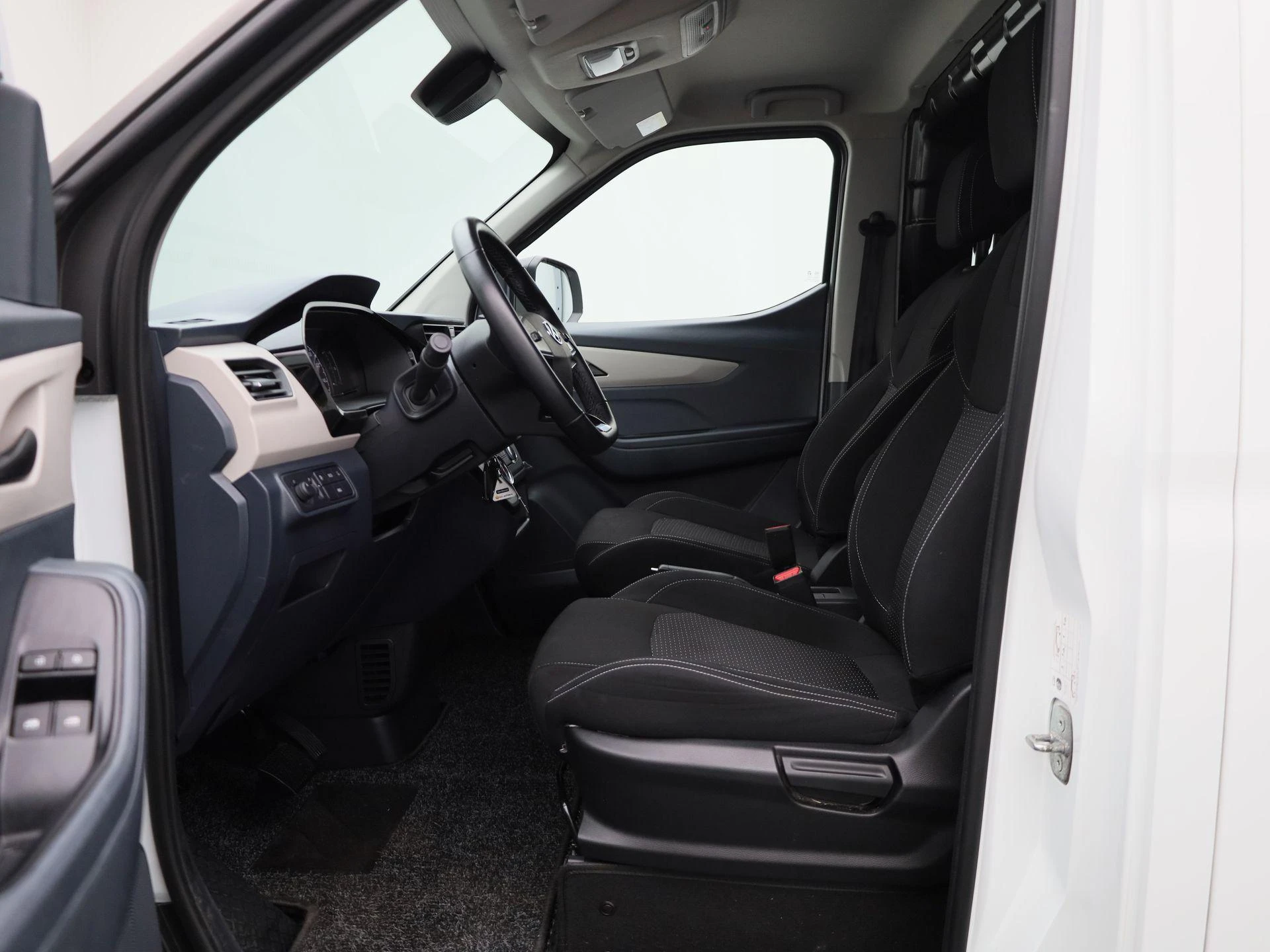 Maxus eDeliver3 50 kWh LWB