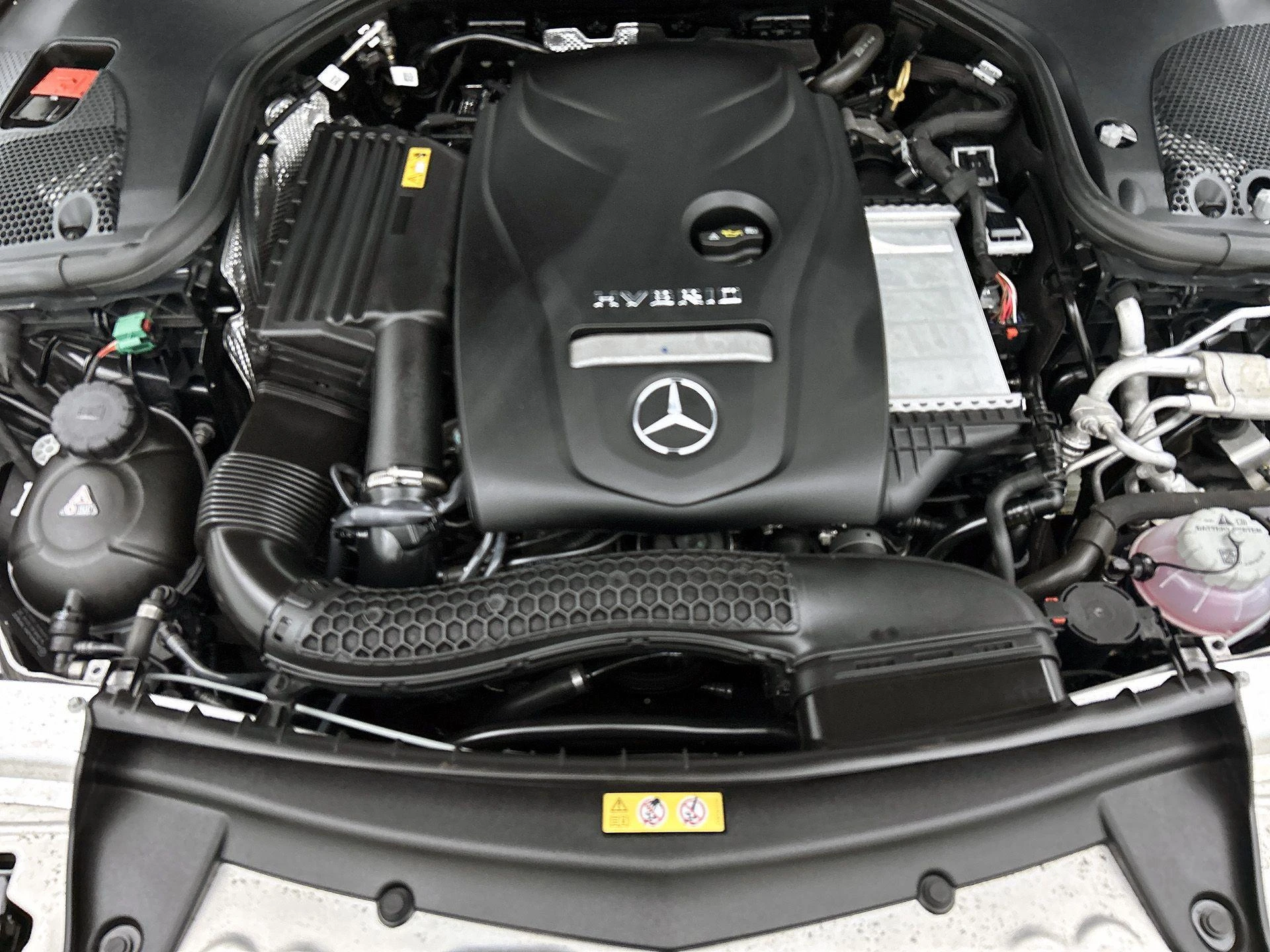 Mercedes-Benz-E-Klasse-image-38