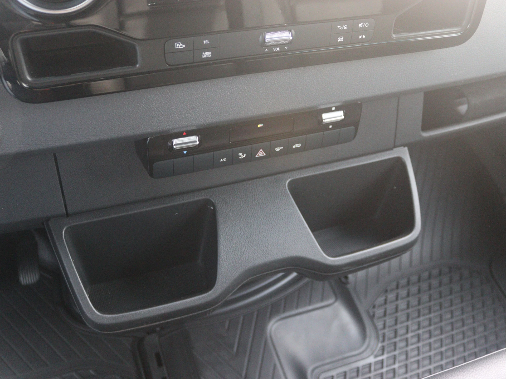 Mercedes-Benz-Sprinter-image-10