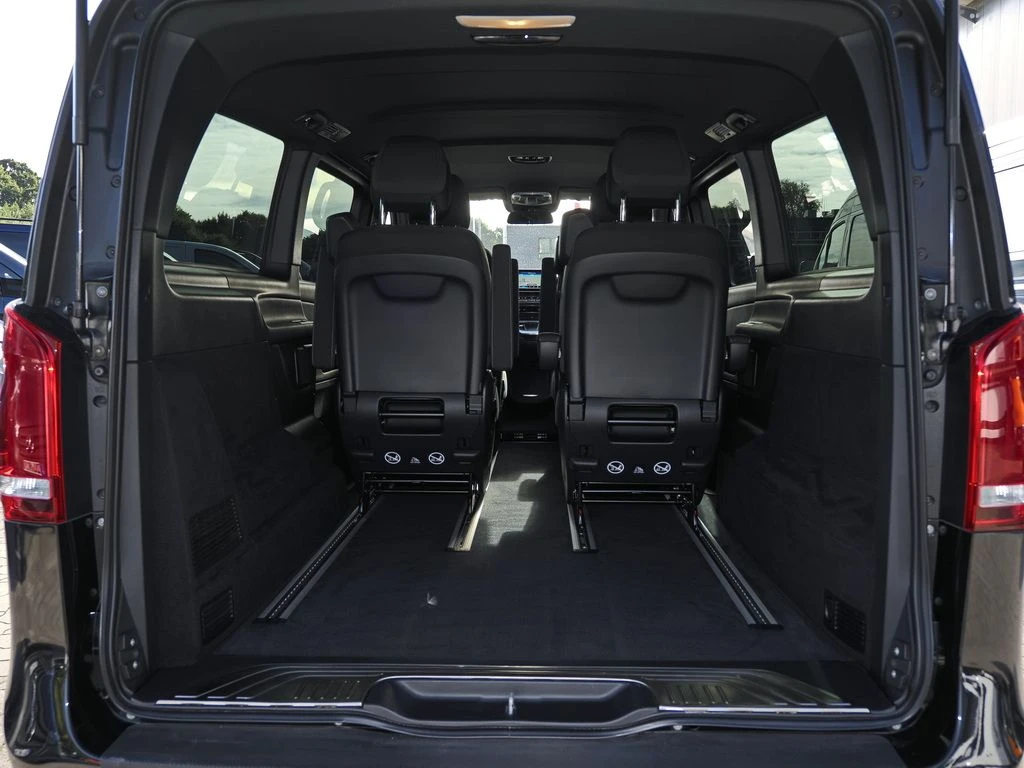 Mercedes-Benz-V-Klasse 300 d-image-13