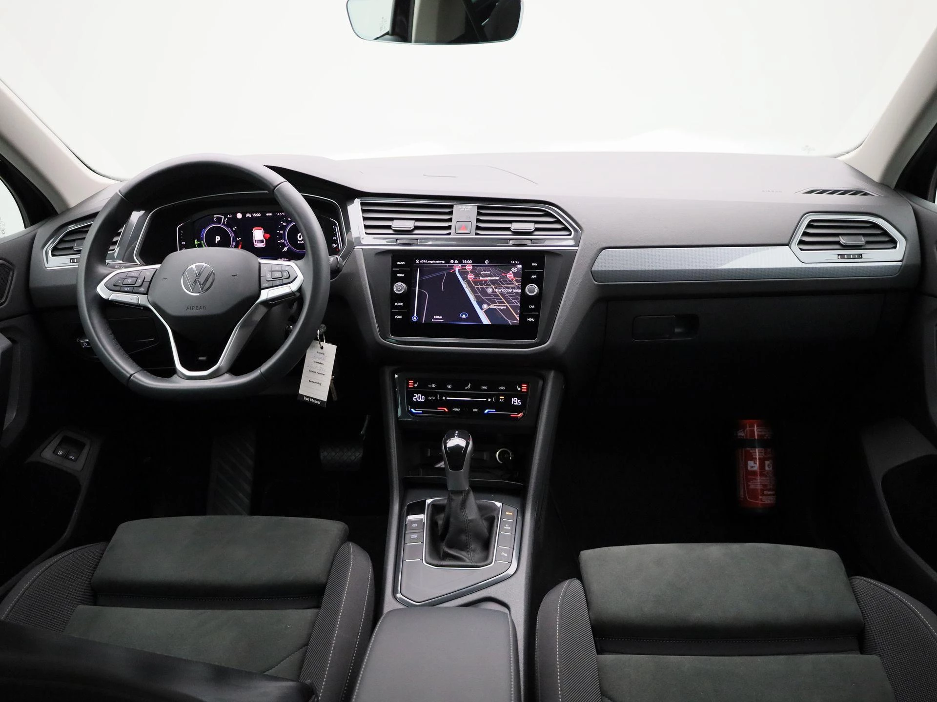 Volkswagen-Tiguan-image-34