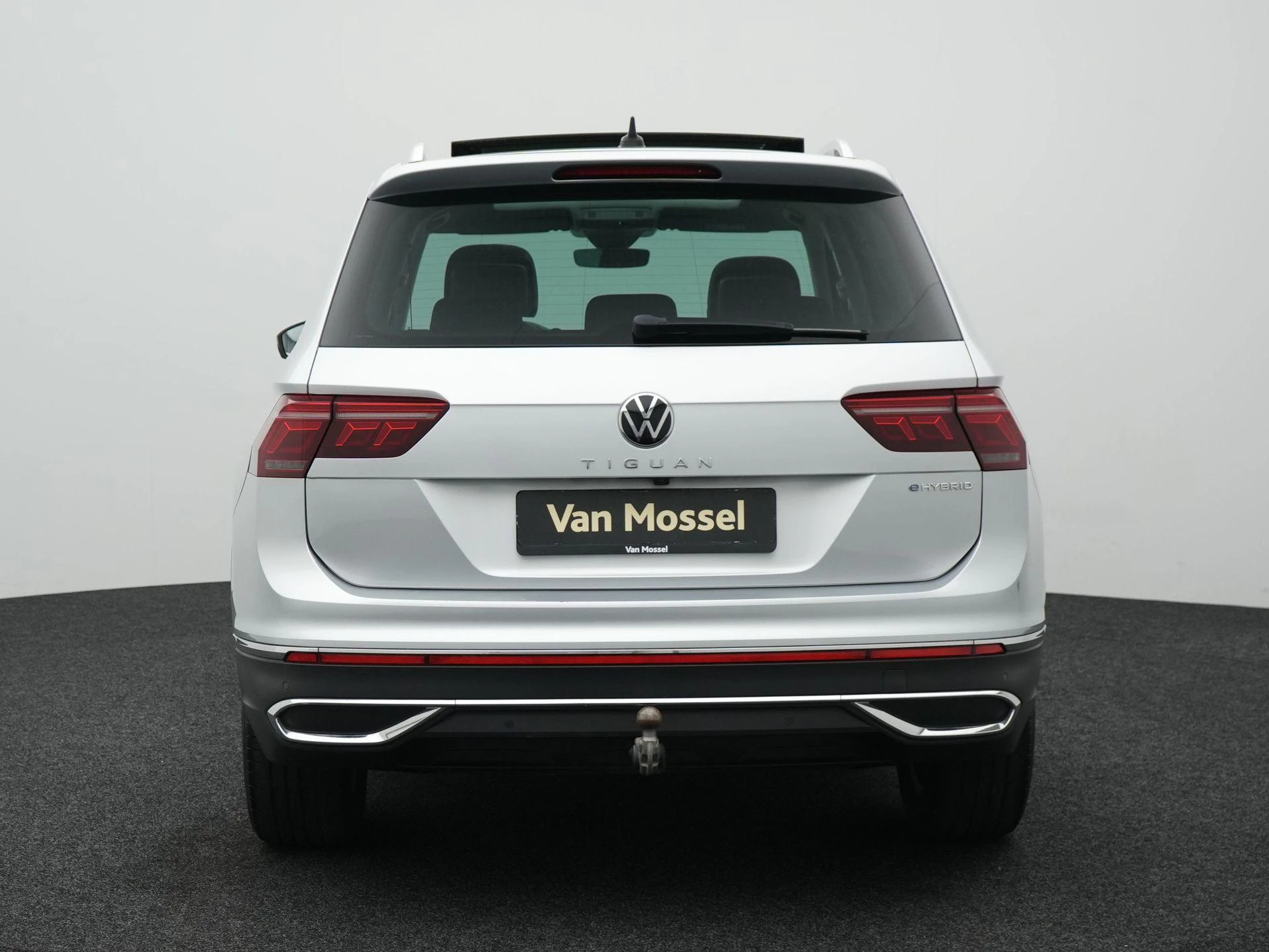 Volkswagen-Tiguan-image-4