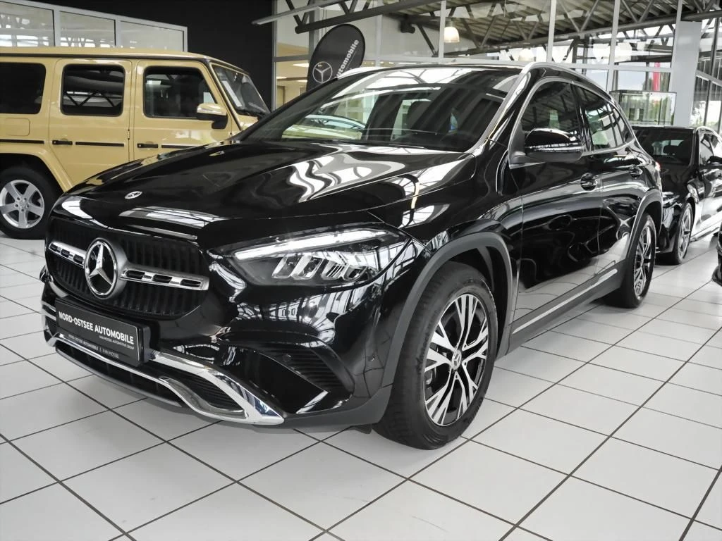 Mercedes-Benz-GLA 200 d-image-5