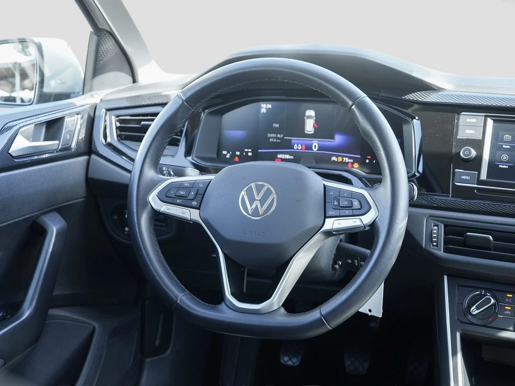 Volkswagen-Polo-image-13