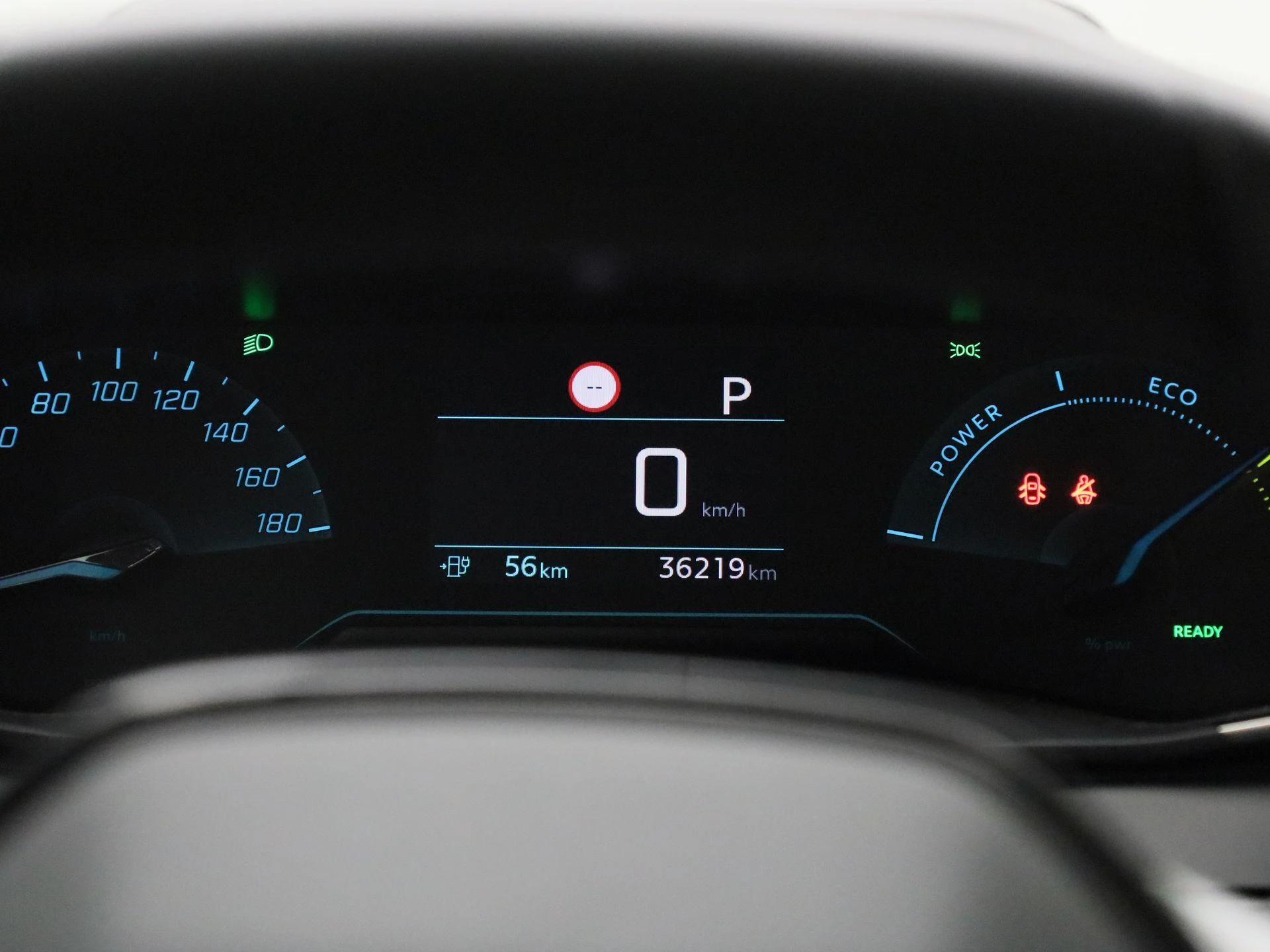Peugeot-e-208-image-7