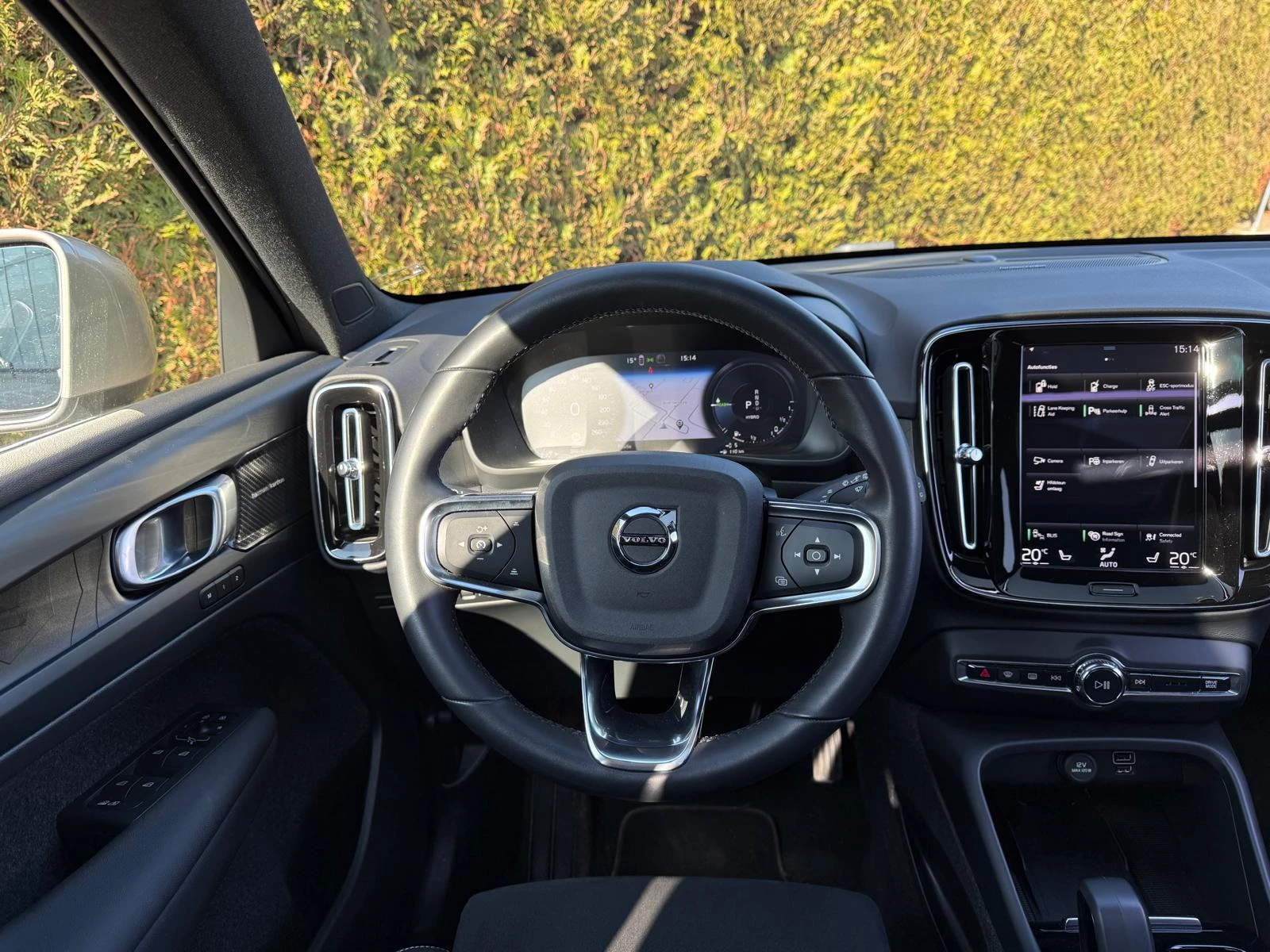 Volvo-XC40-image-26
