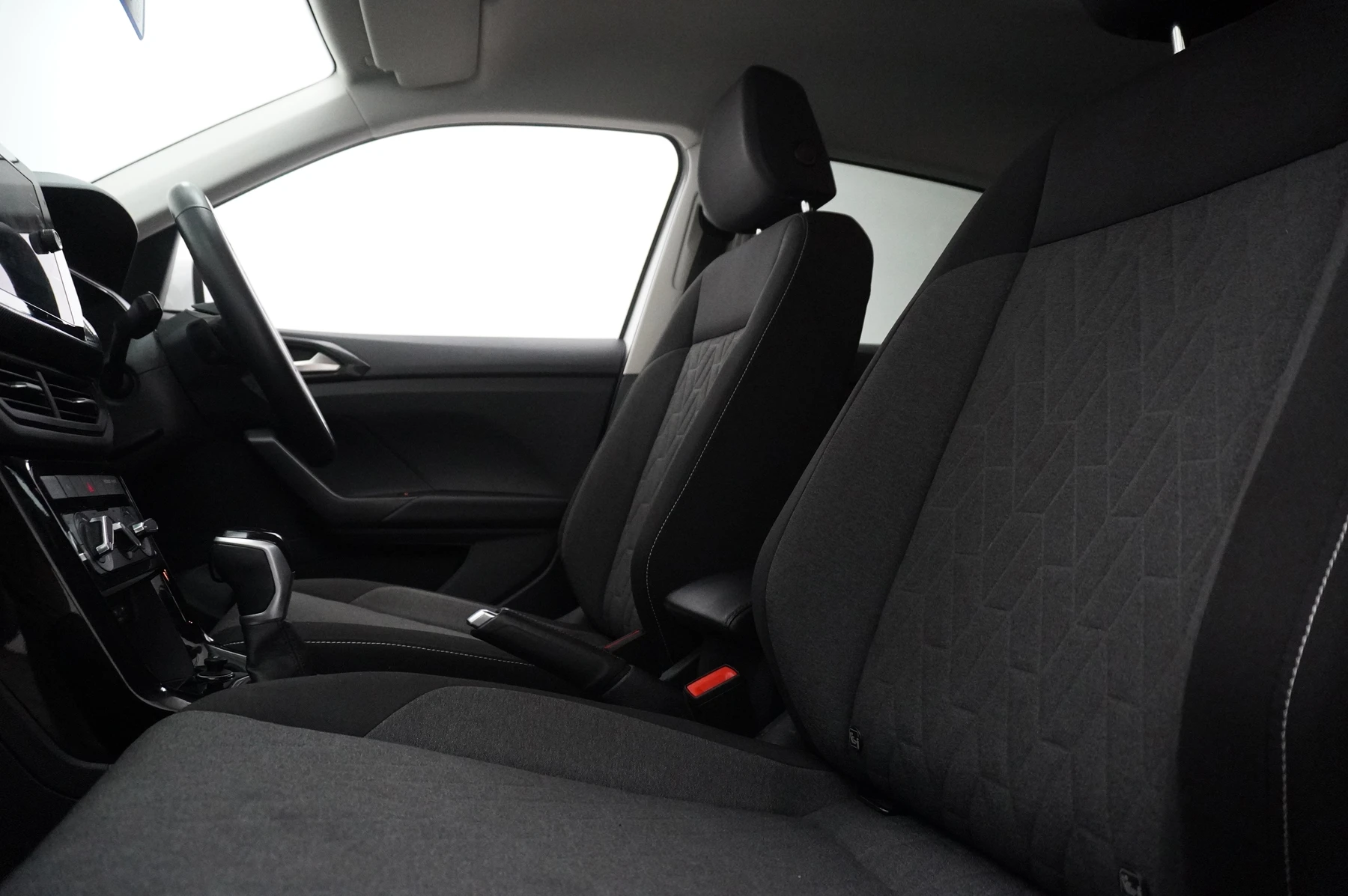 Volkswagen-T-Cross-image-8