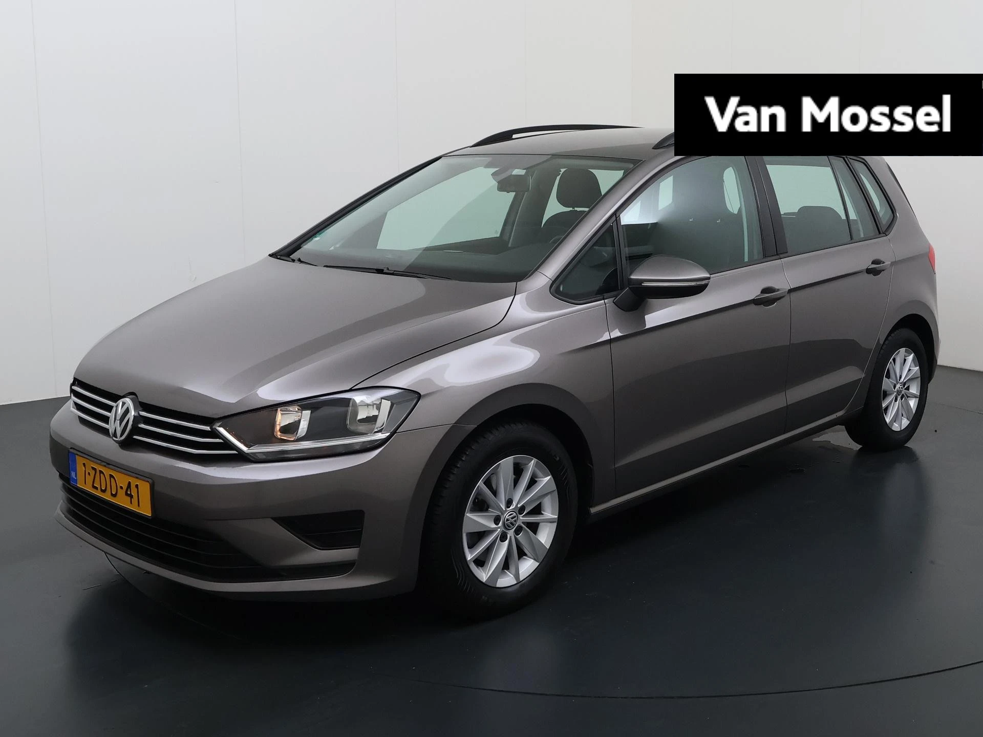 Volkswagen-Golf Sportsvan-image-0
