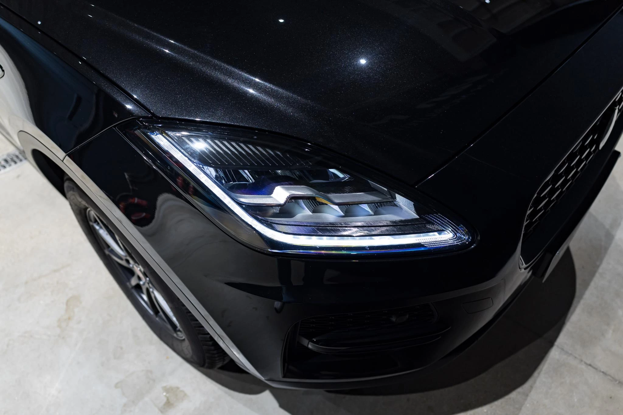 Jaguar-E-PACE-image-24