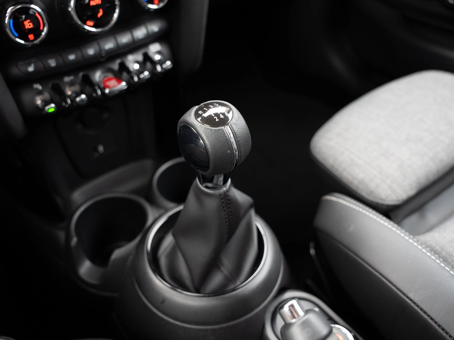 MINI-Cooper S-image-12