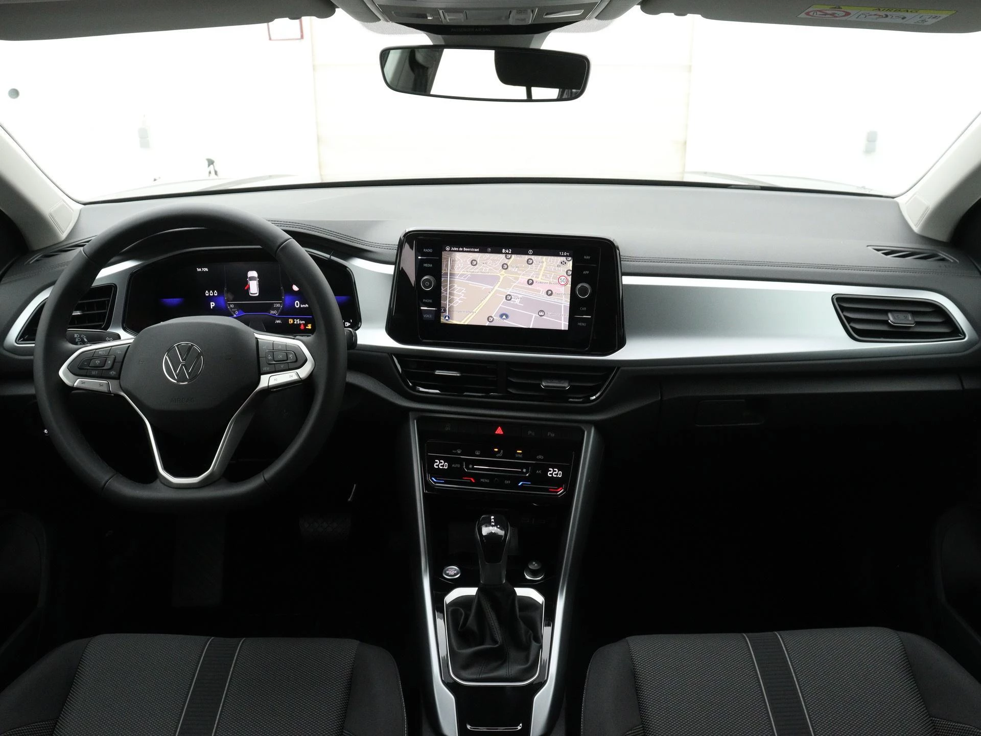 Volkswagen-T-Roc-image-6