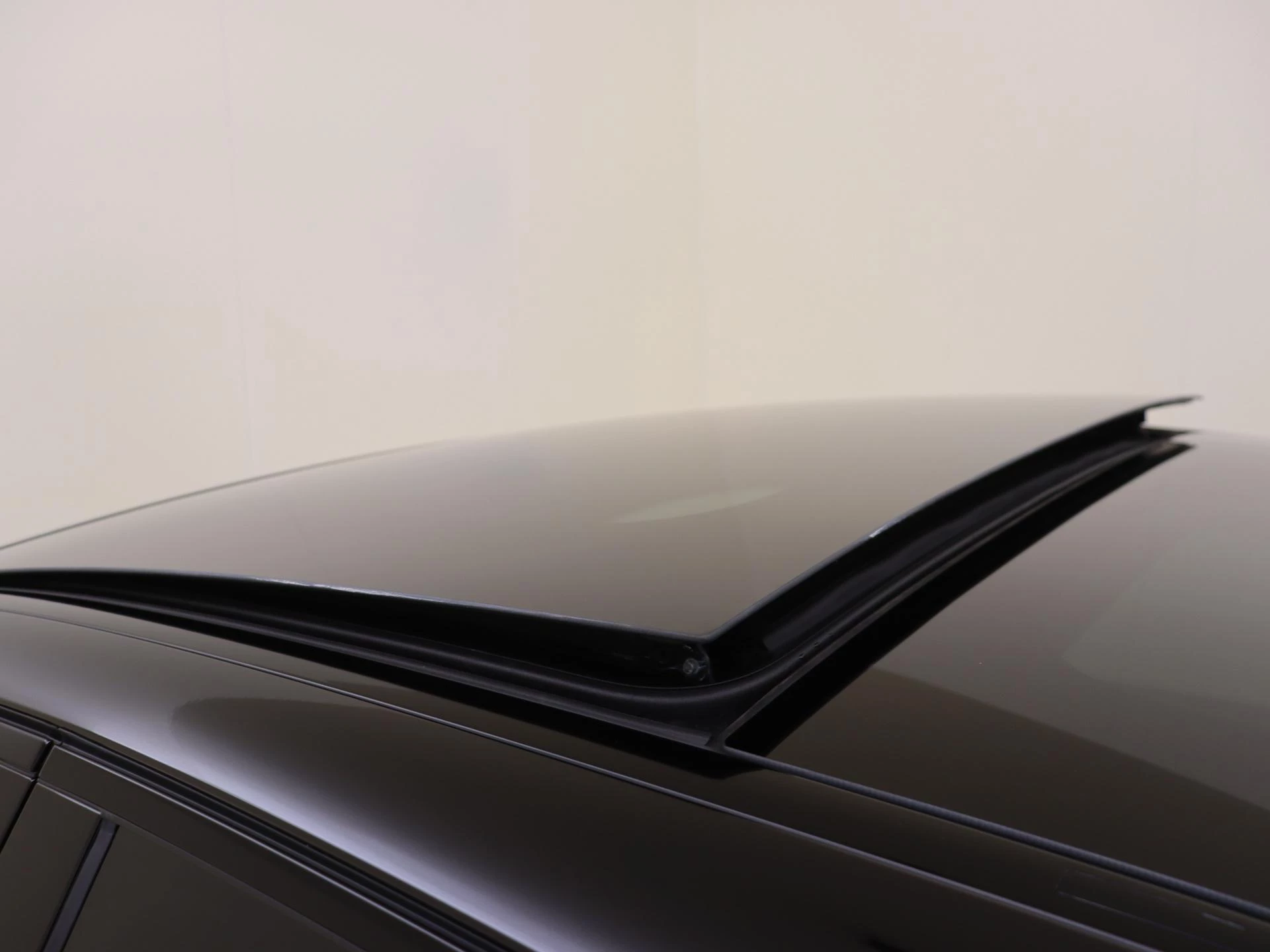 Mercedes-Benz-E-Klasse-image-27