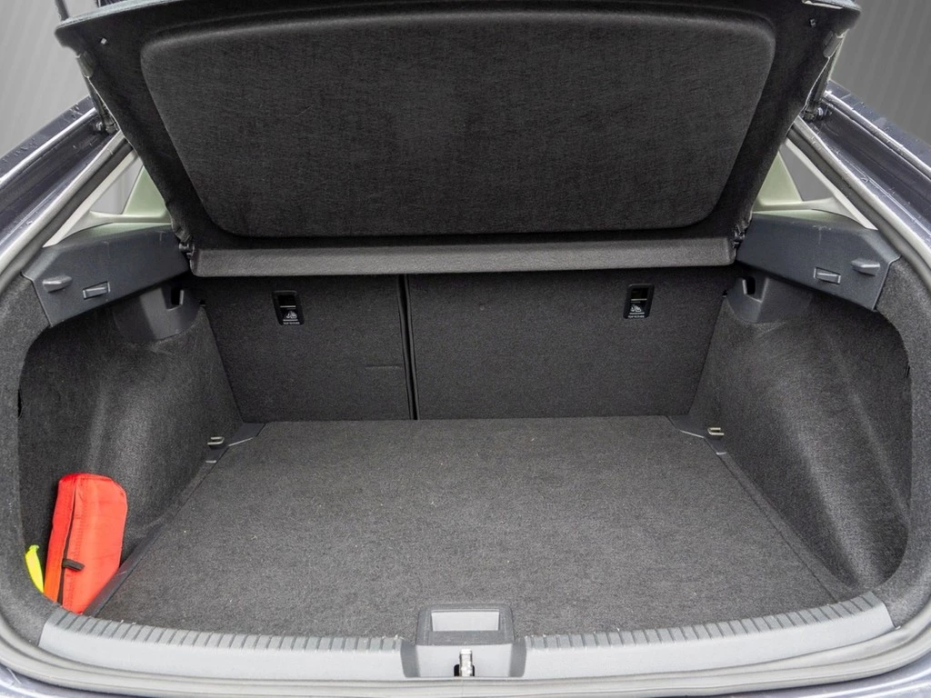 Volkswagen Taigo 1.0 TSI Life IQ Drive, Rear-View, ZGV