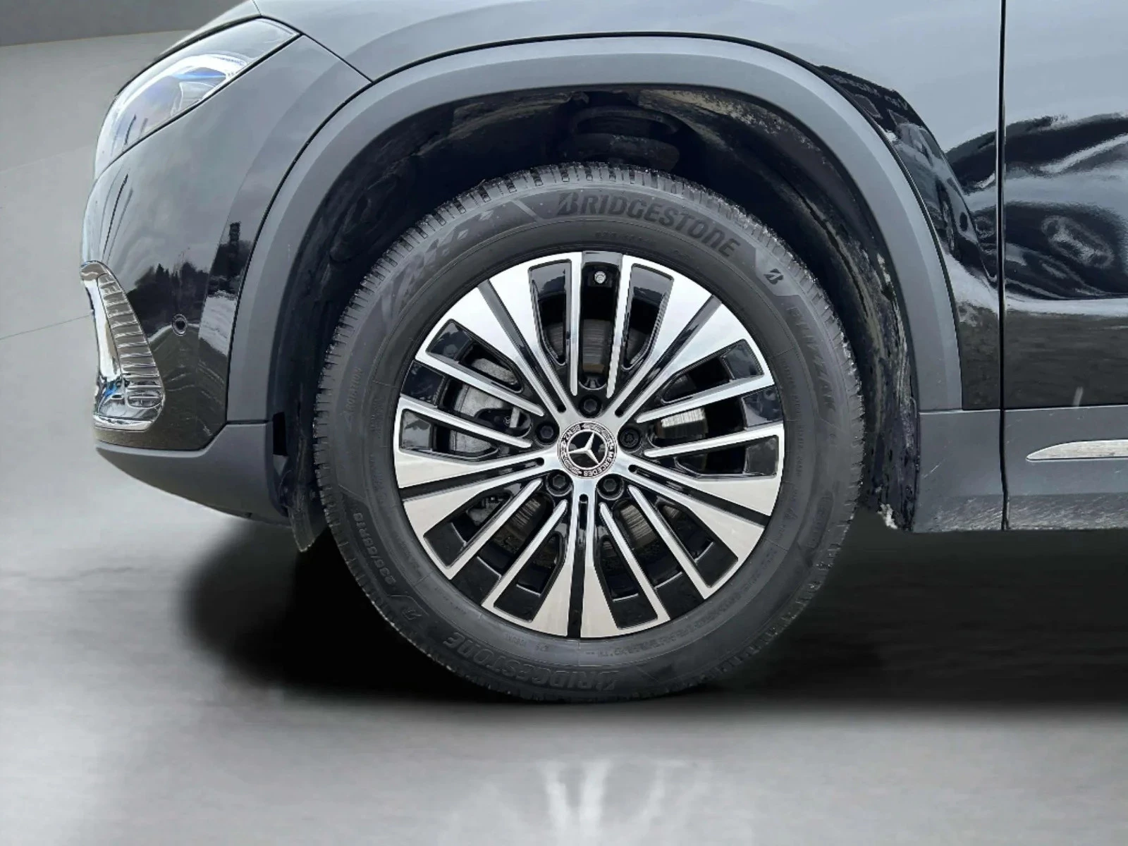 Mercedes-Benz-EQA-image-8