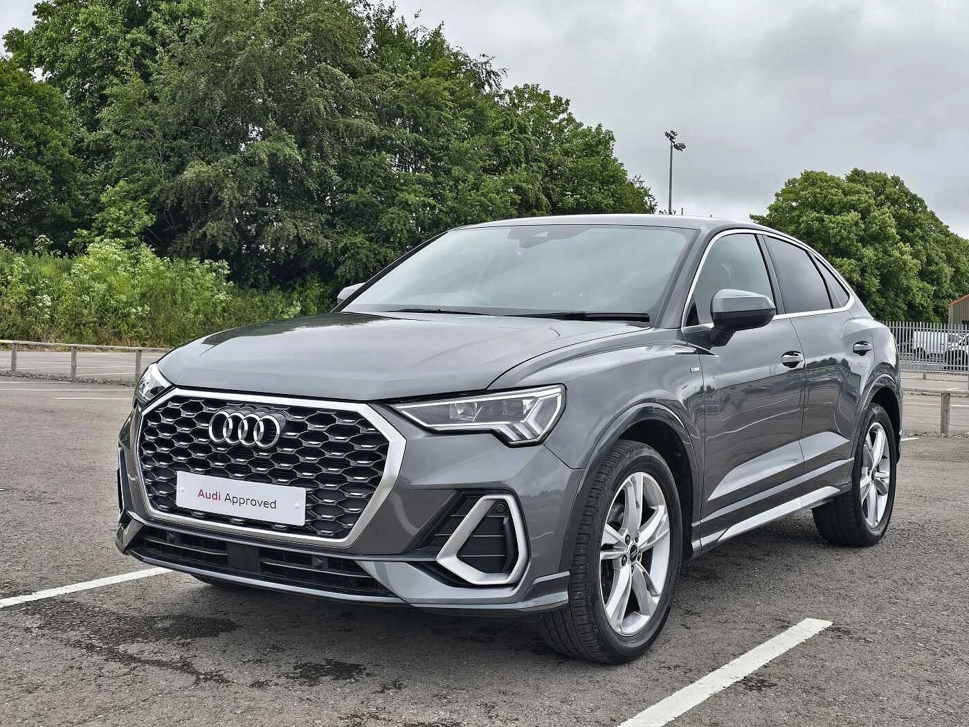 Audi-Q3-image-18