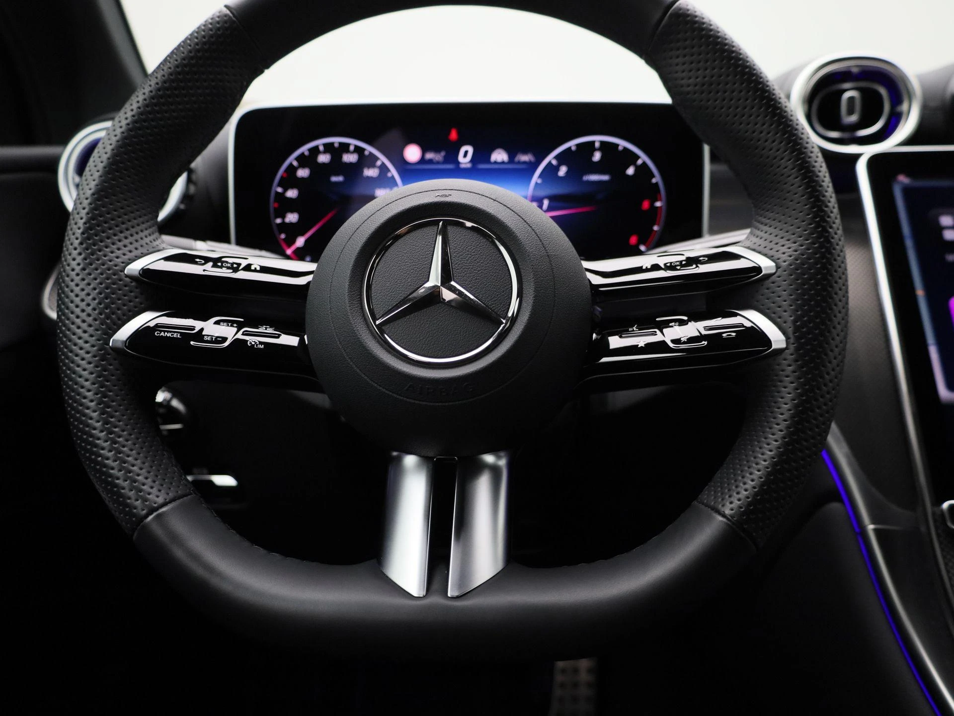 Mercedes-Benz-GLC-image-6
