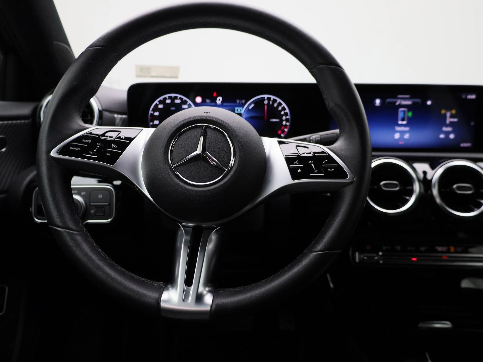 Mercedes-Benz-Classe A-image-6