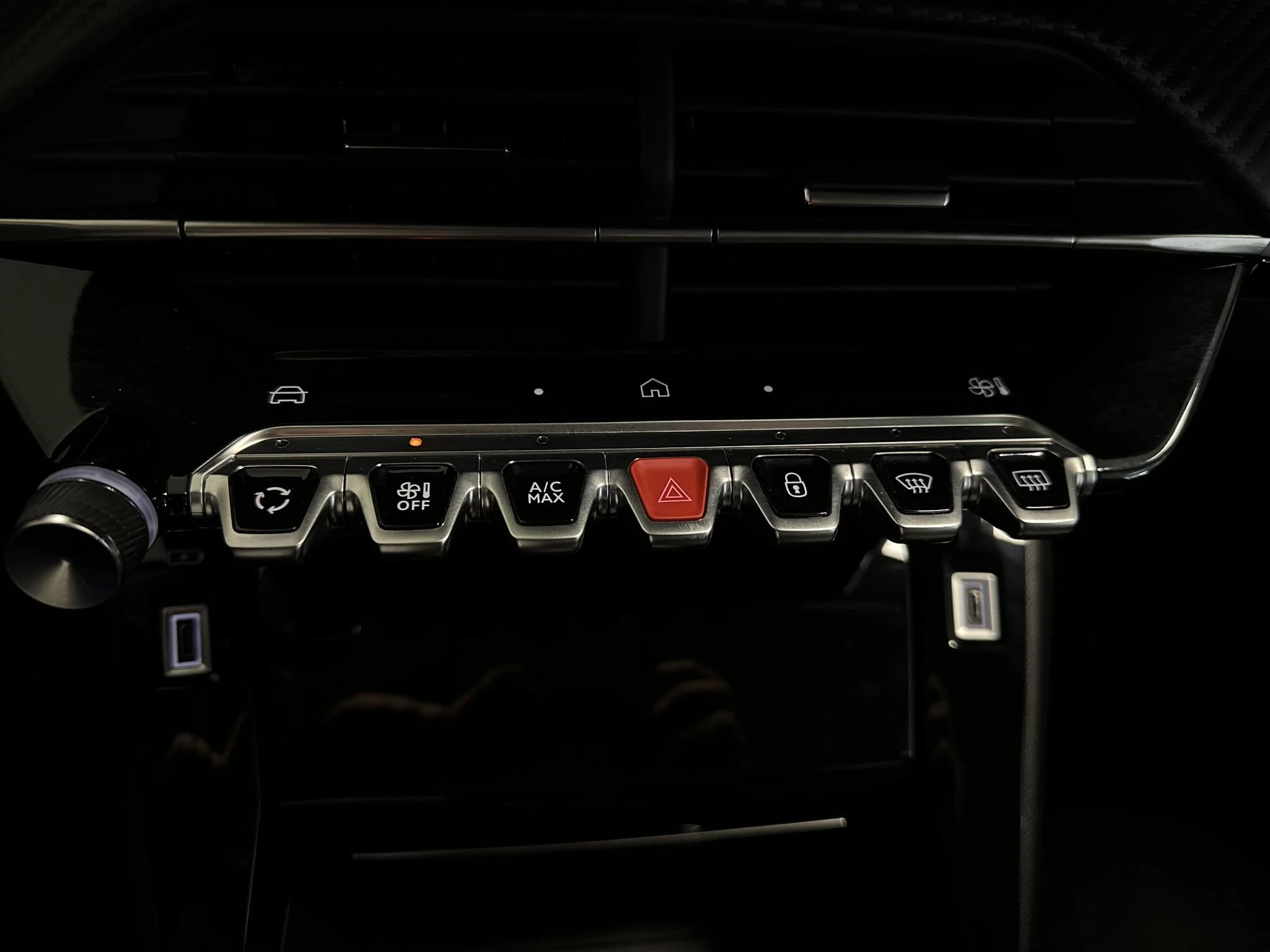 Peugeot-208-image-12