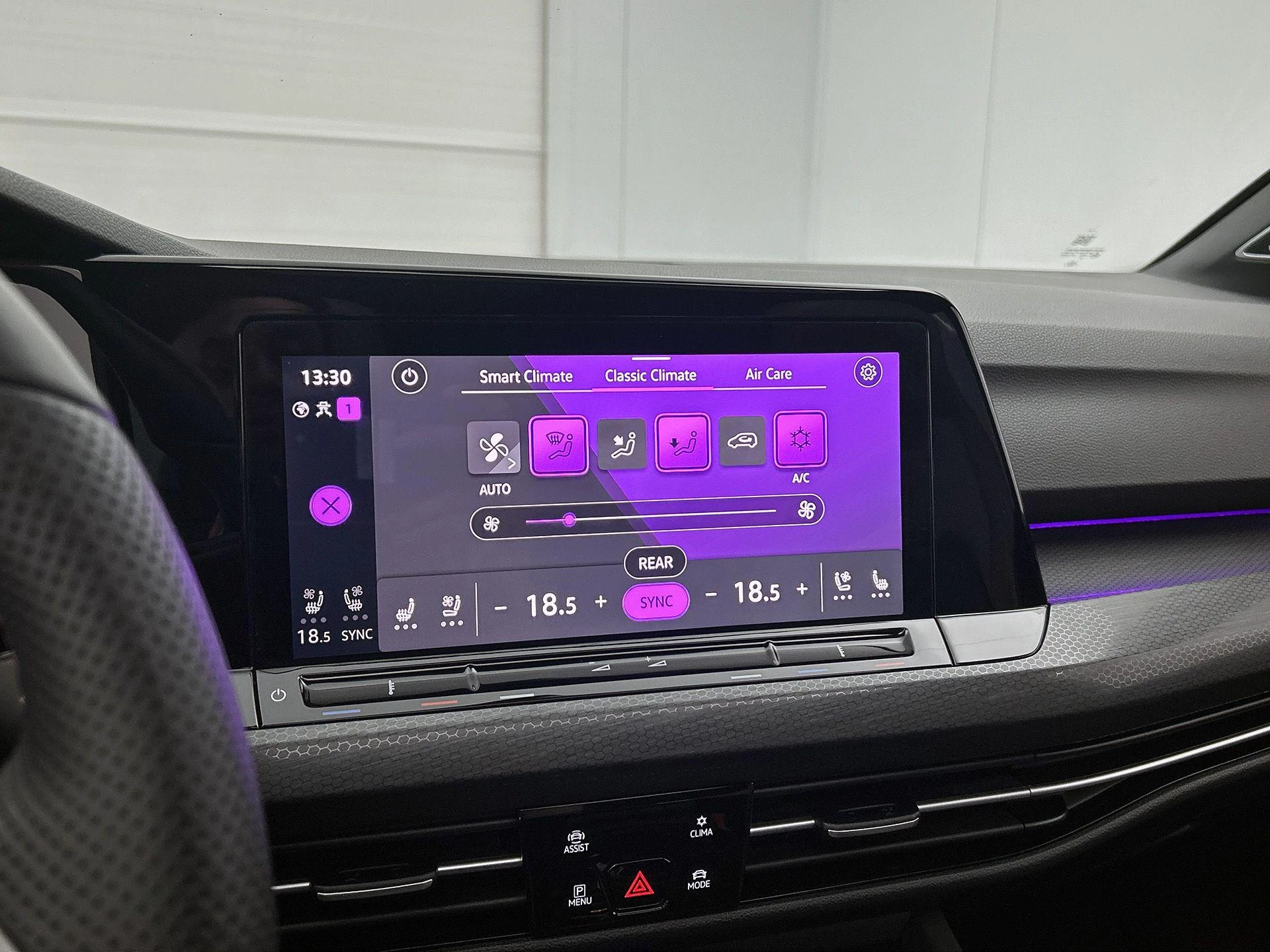 Volkswagen-Golf-image-27