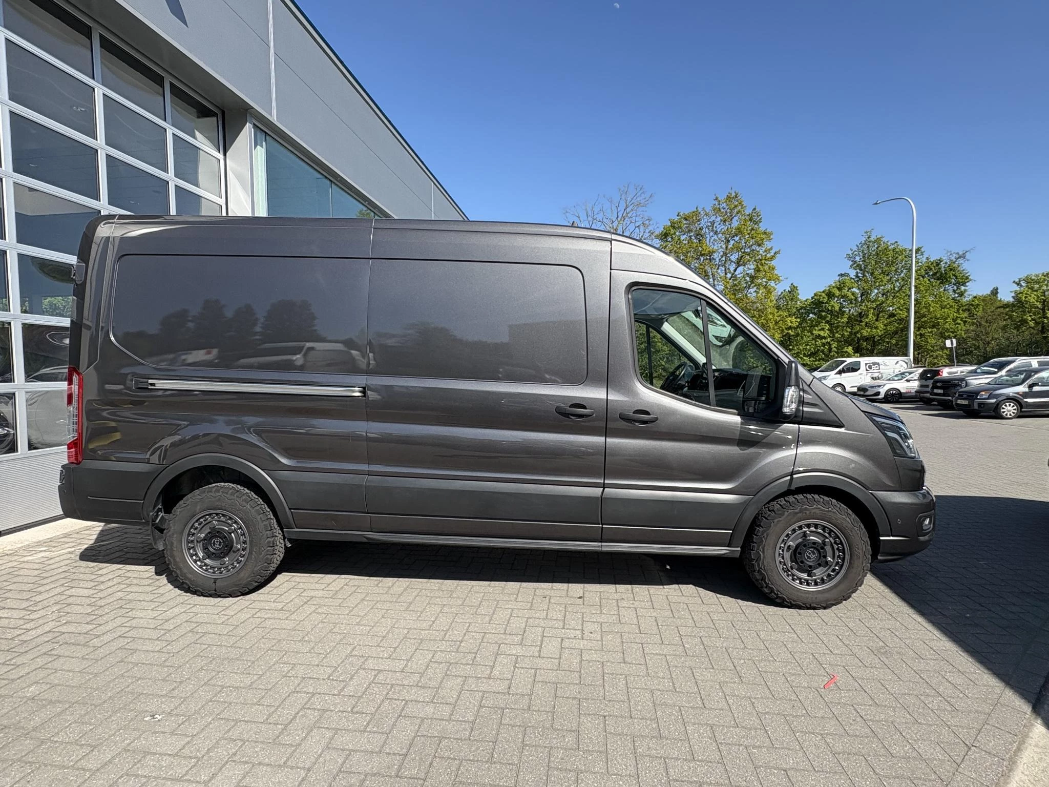 Ford-Transit-image-2