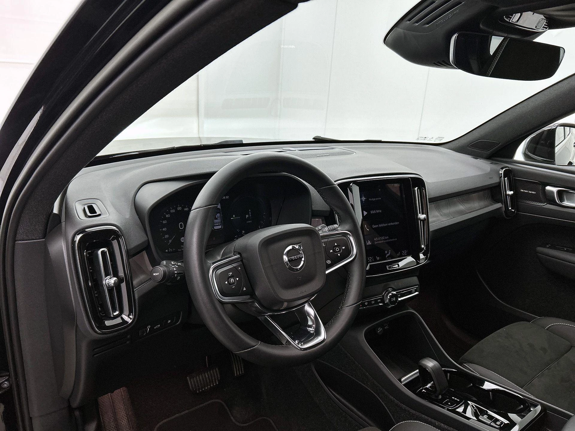 Volvo-XC40-image-17