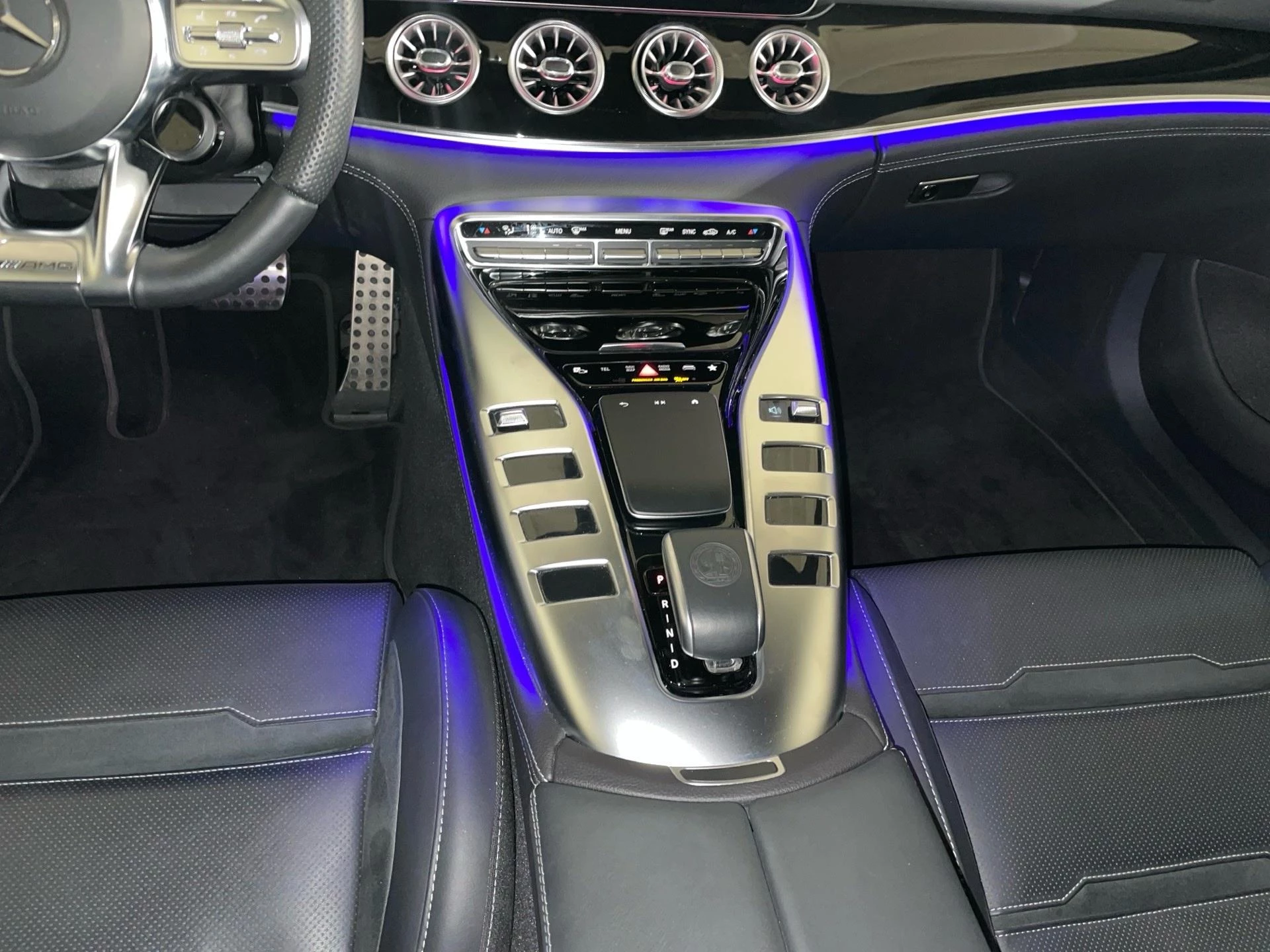 Mercedes-AMG-GT-image-9