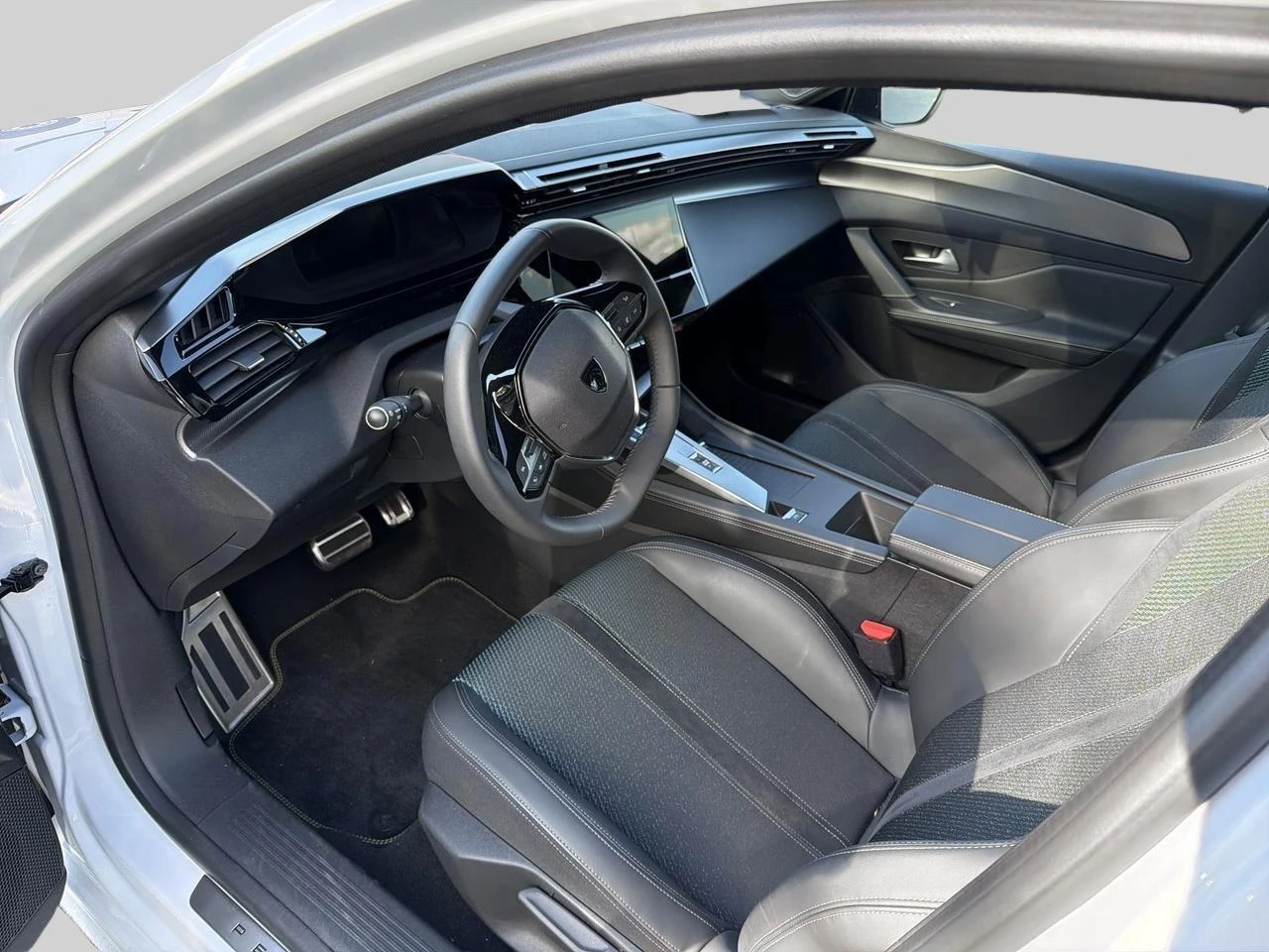 Peugeot-e-308-image-8