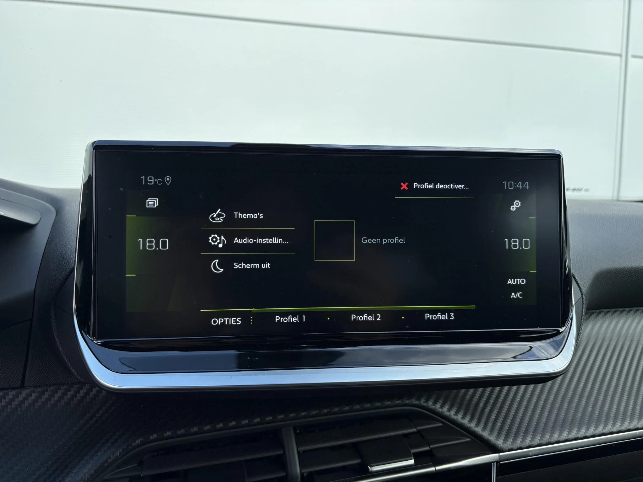 Peugeot-2008-image-12